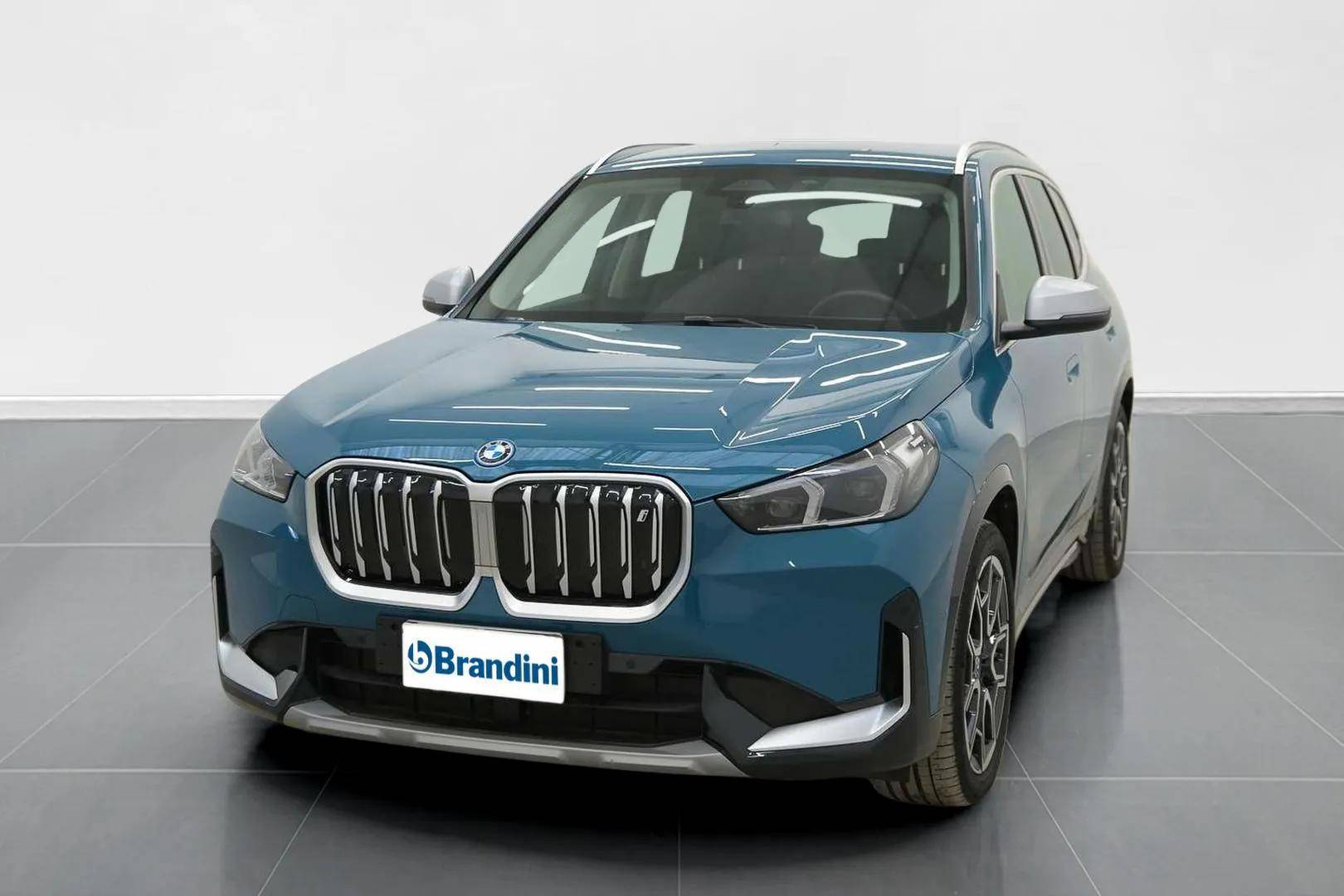BMW iX1 - Foto 1