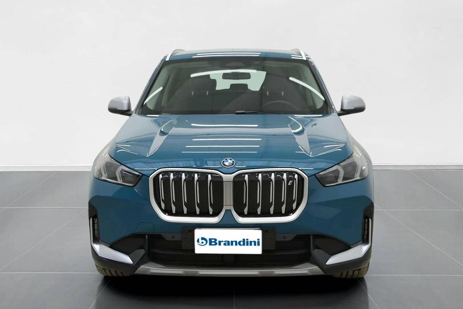 BMW iX1 - Foto 2
