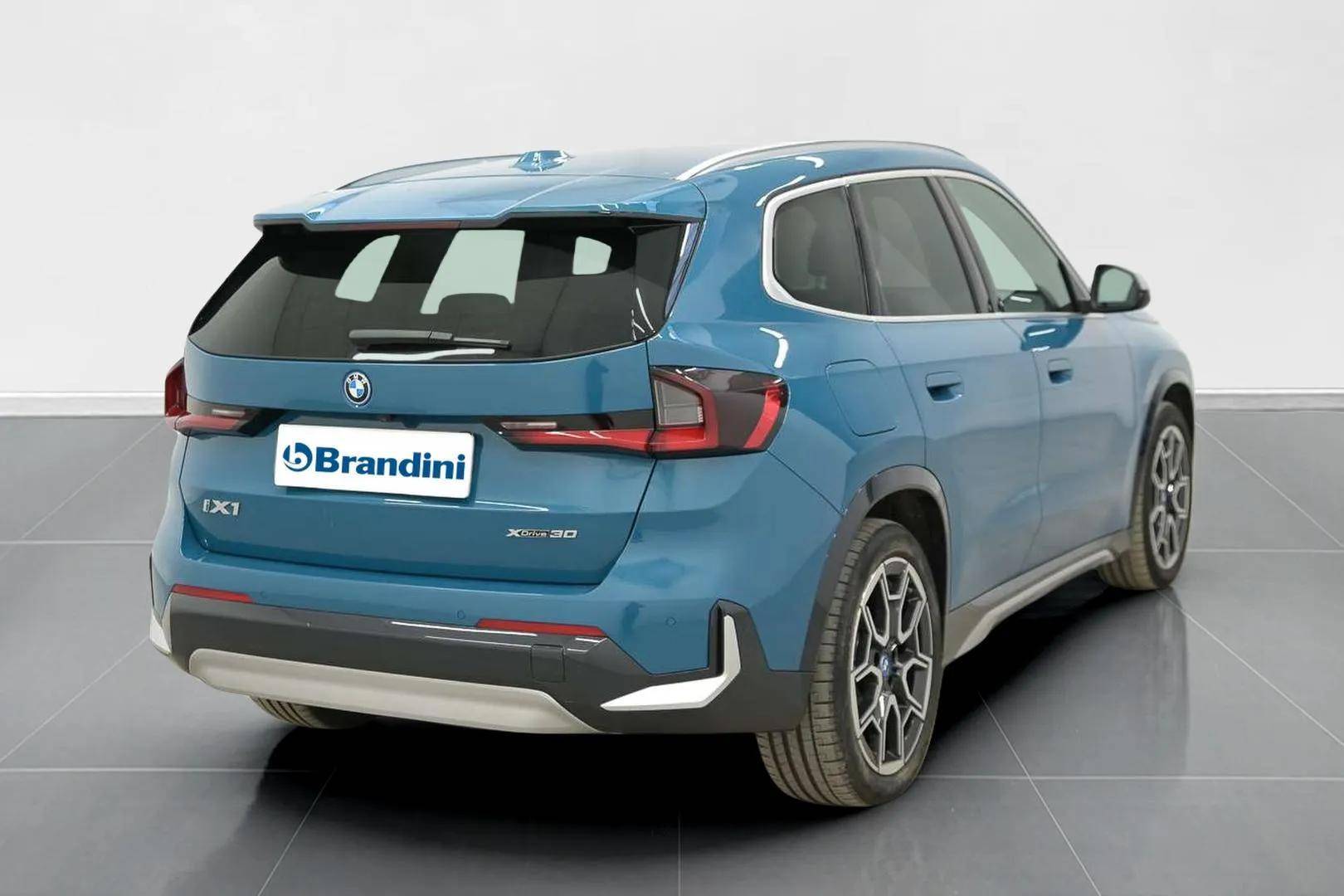 BMW iX1 - Foto 4