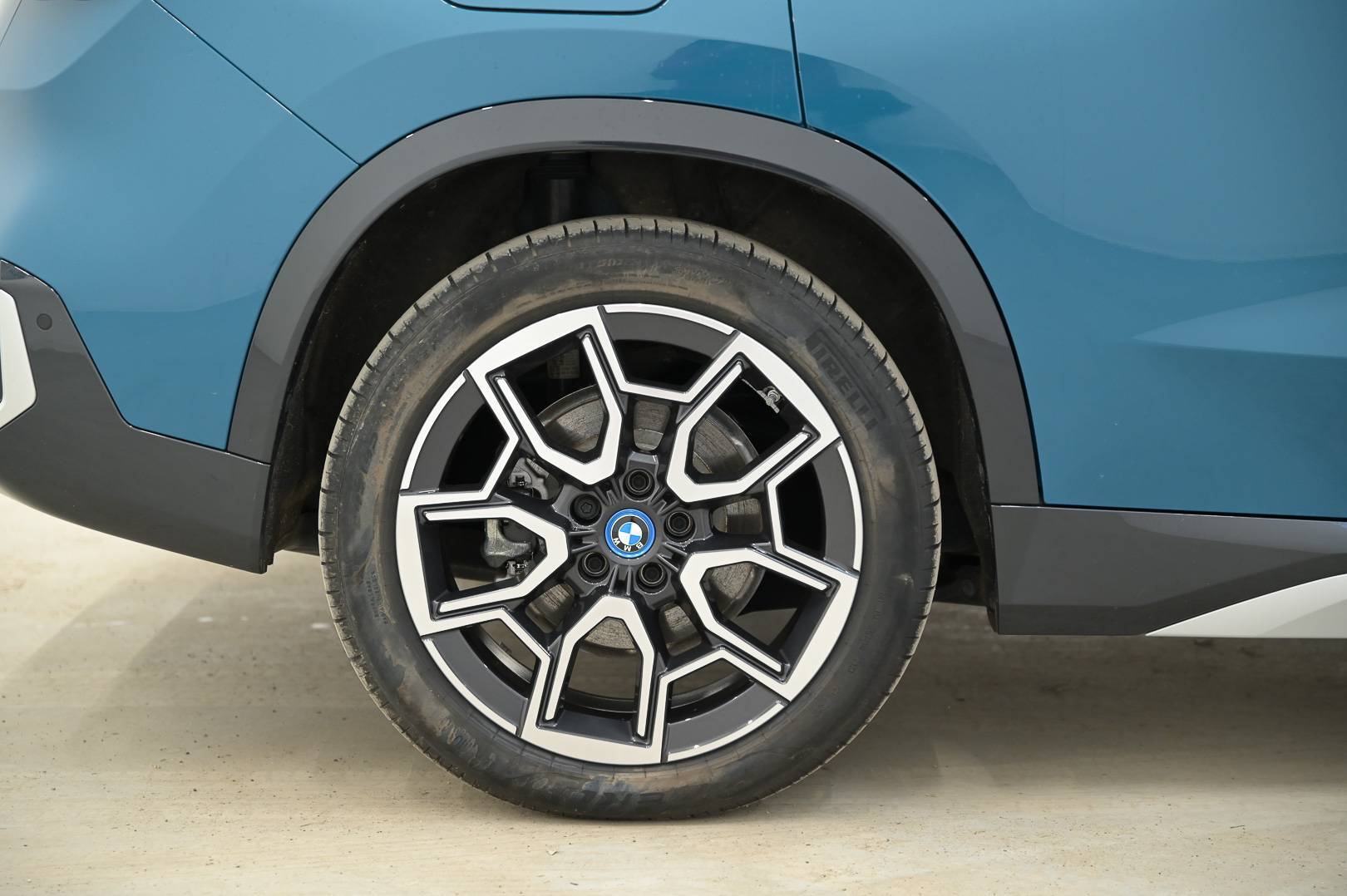 BMW iX1 - Foto 10