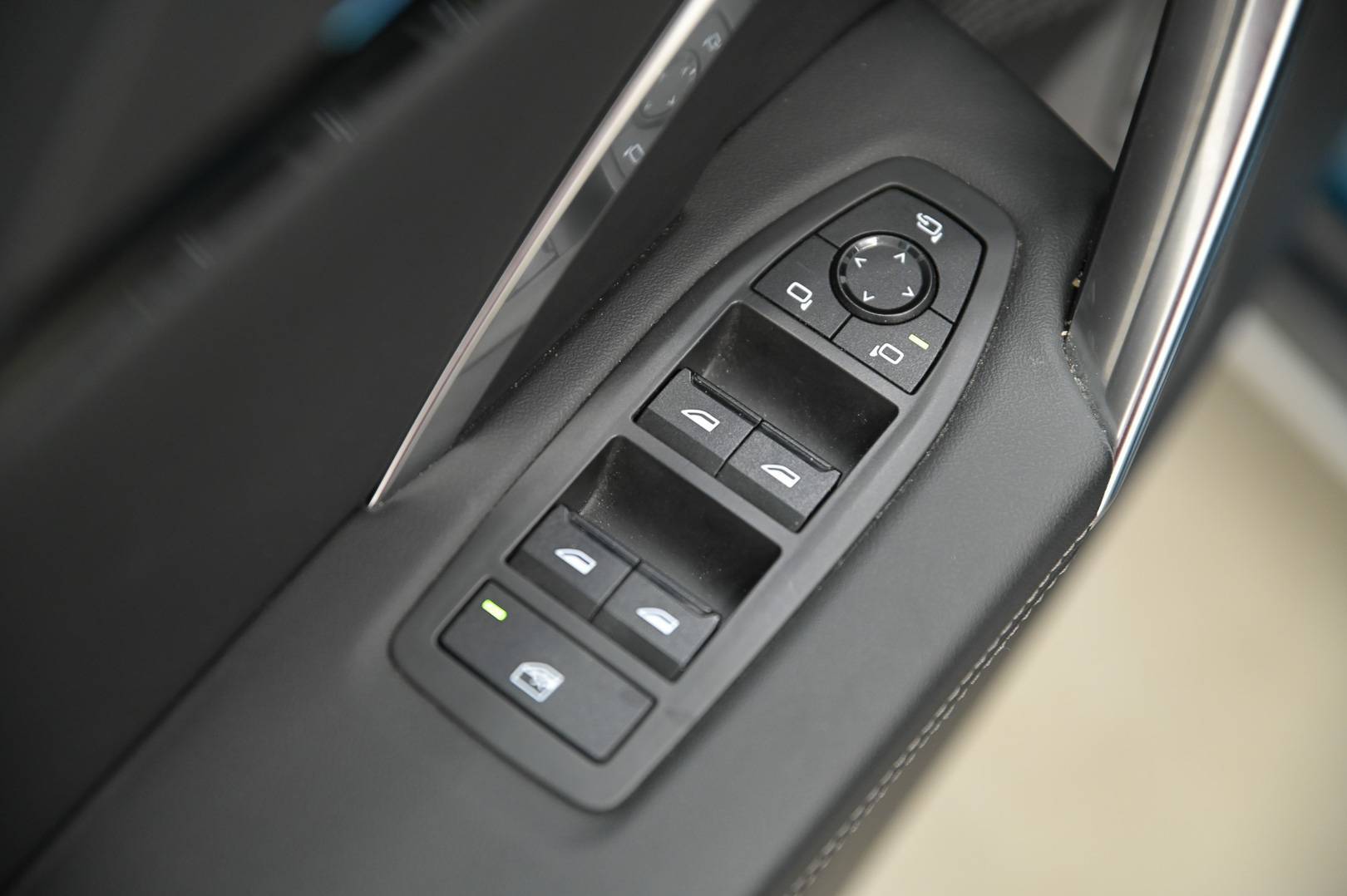 BMW iX1 - Foto 13