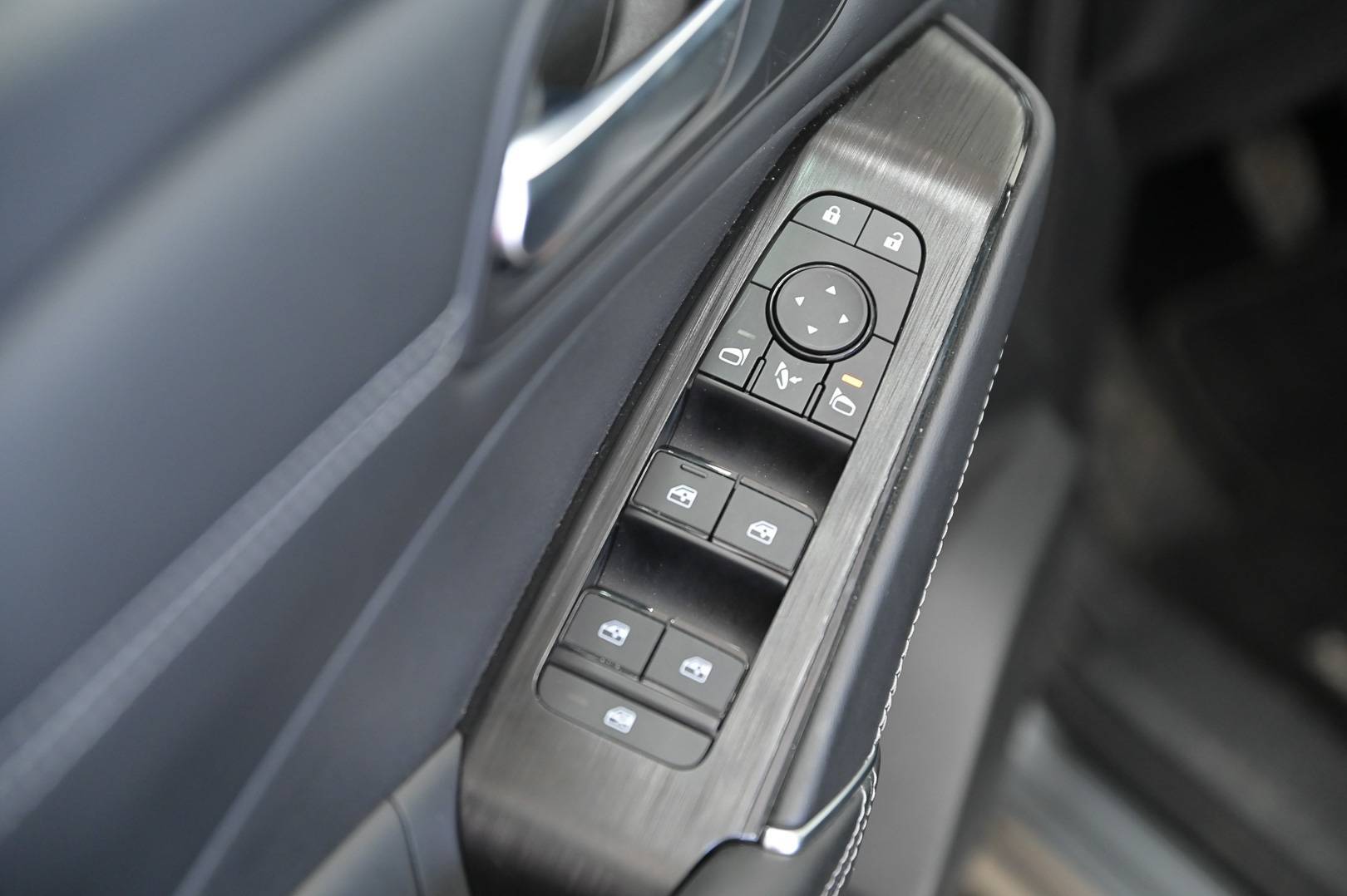 NISSAN Qashqai - Foto 10