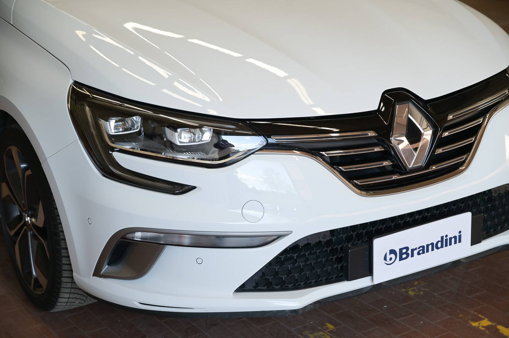 RENAULT Megane - Foto 9