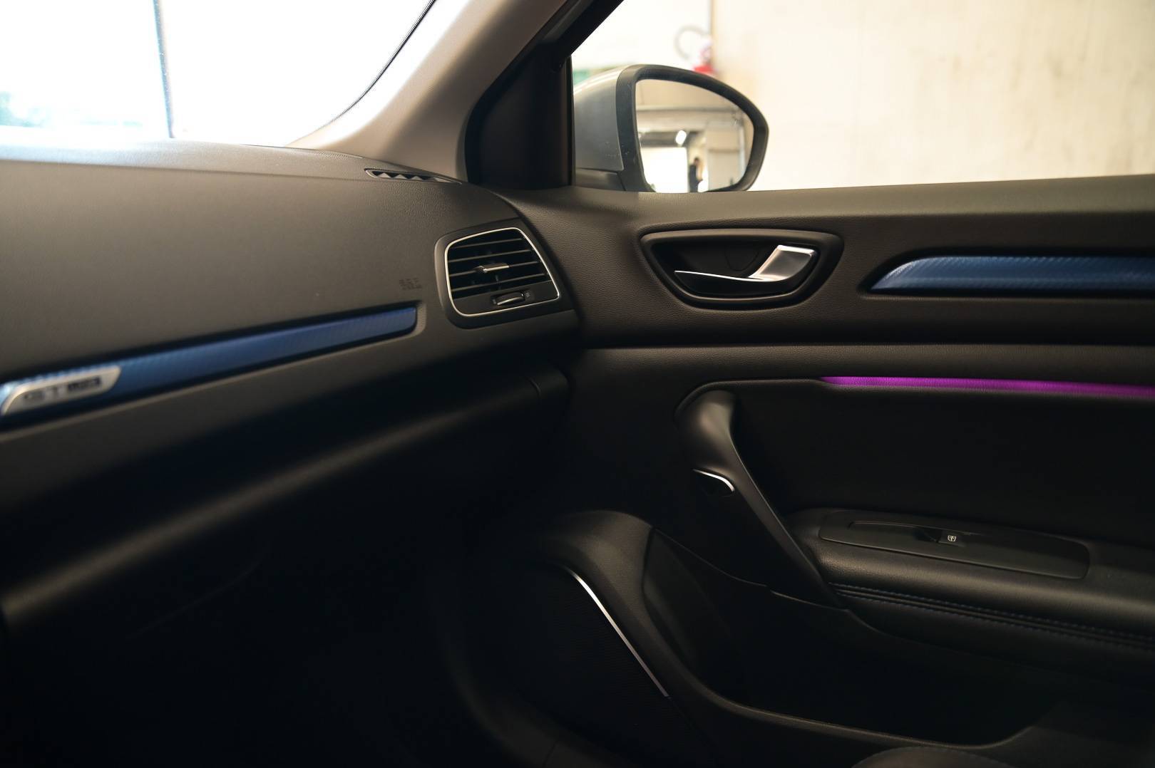 RENAULT Megane - Foto 20