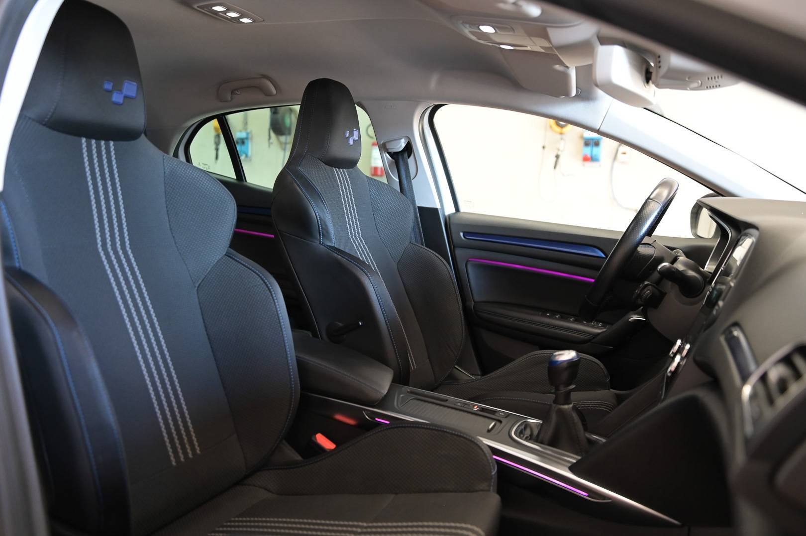 RENAULT Megane - Foto 22