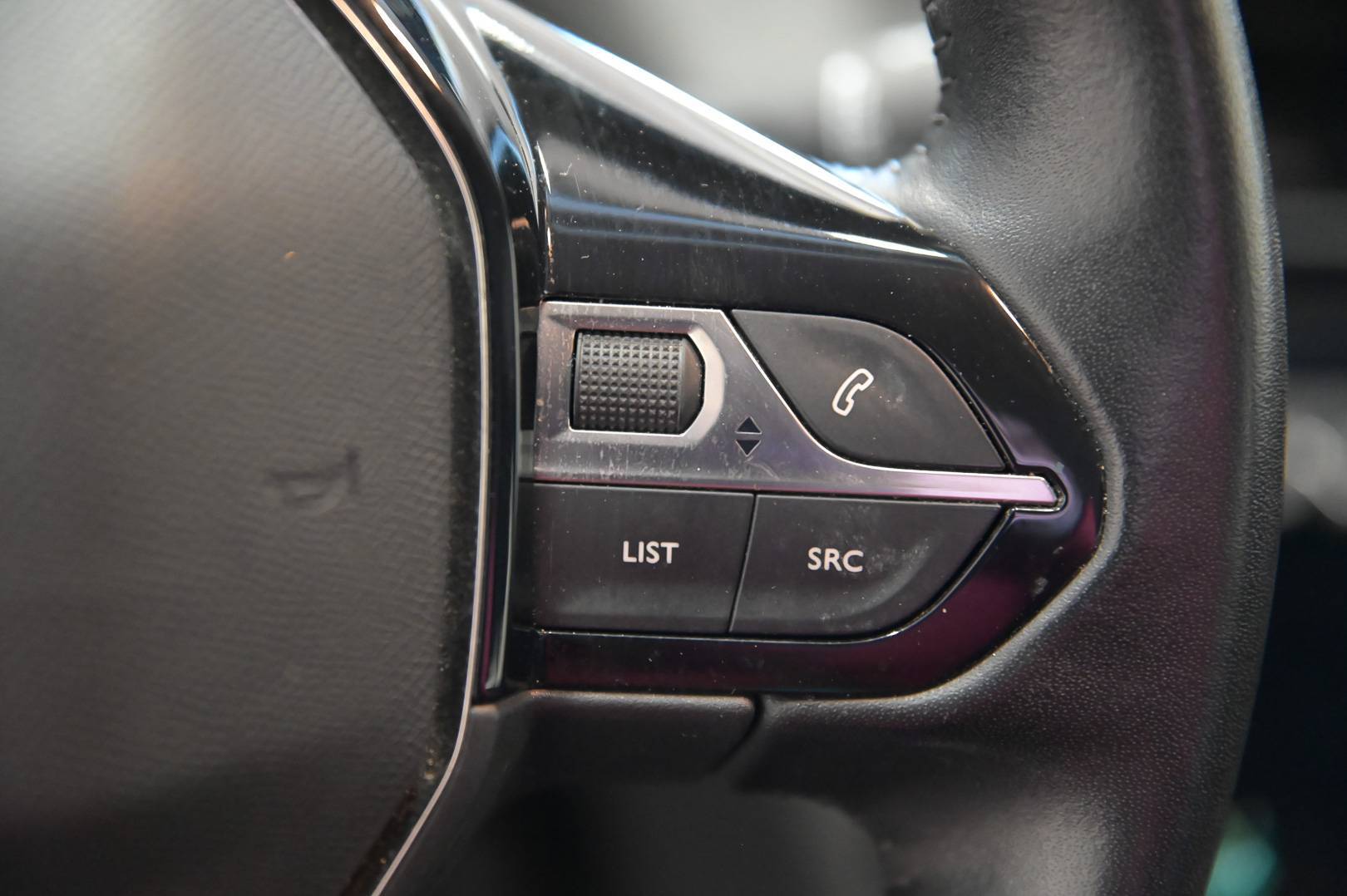 PEUGEOT 2008 - Foto 15