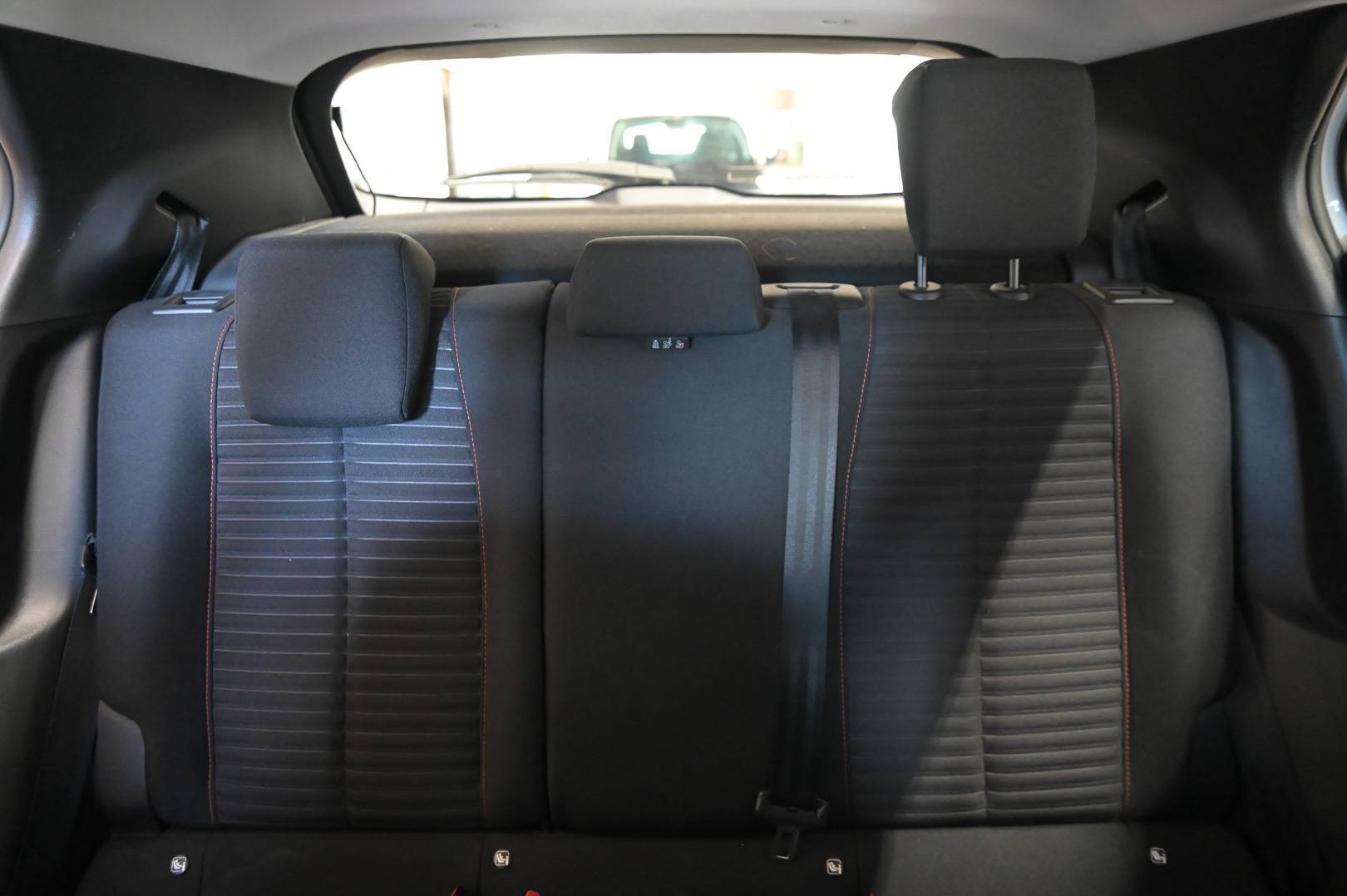 PEUGEOT 2008 - Foto 25