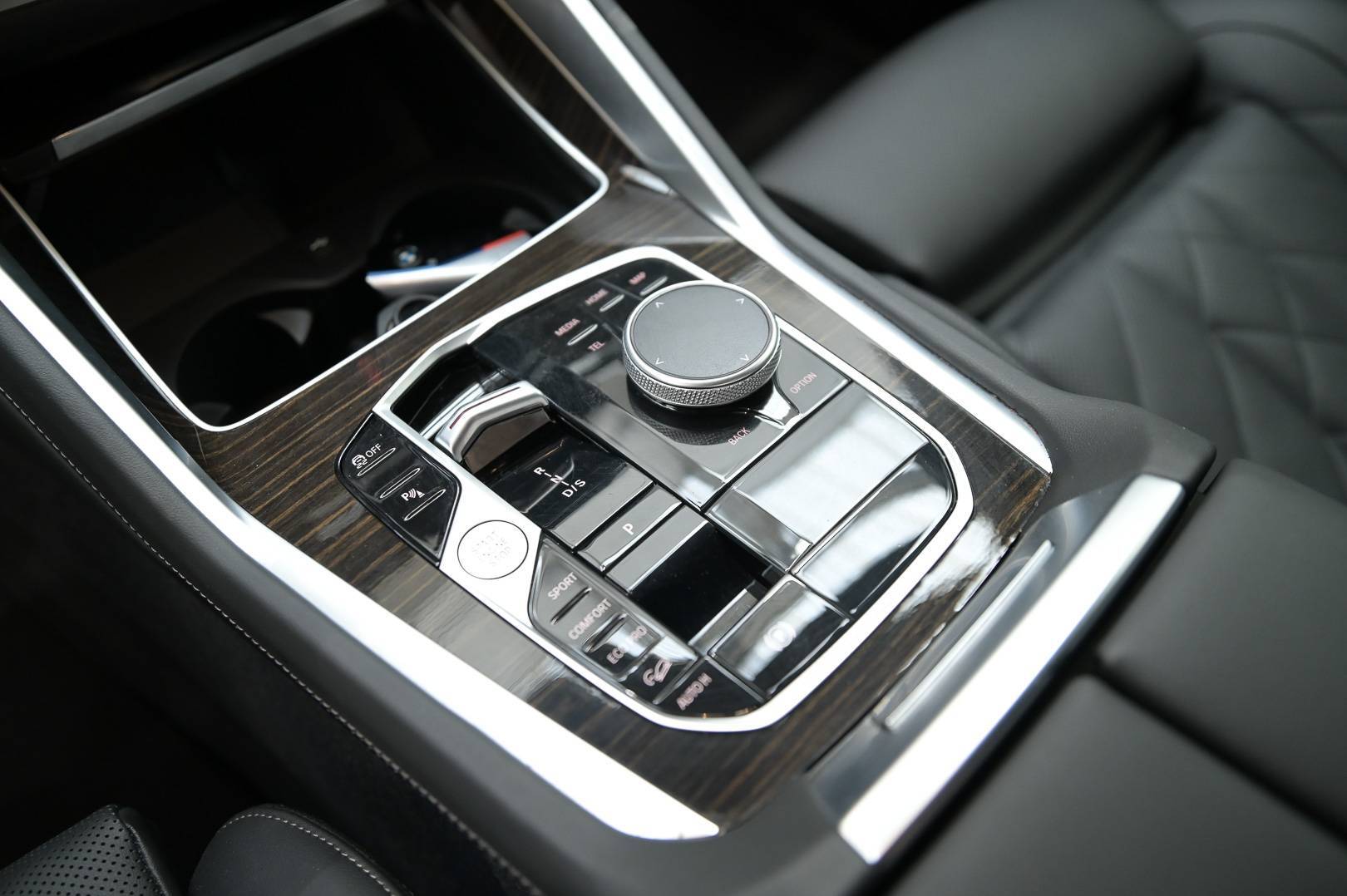 BMW X6 - Foto 25