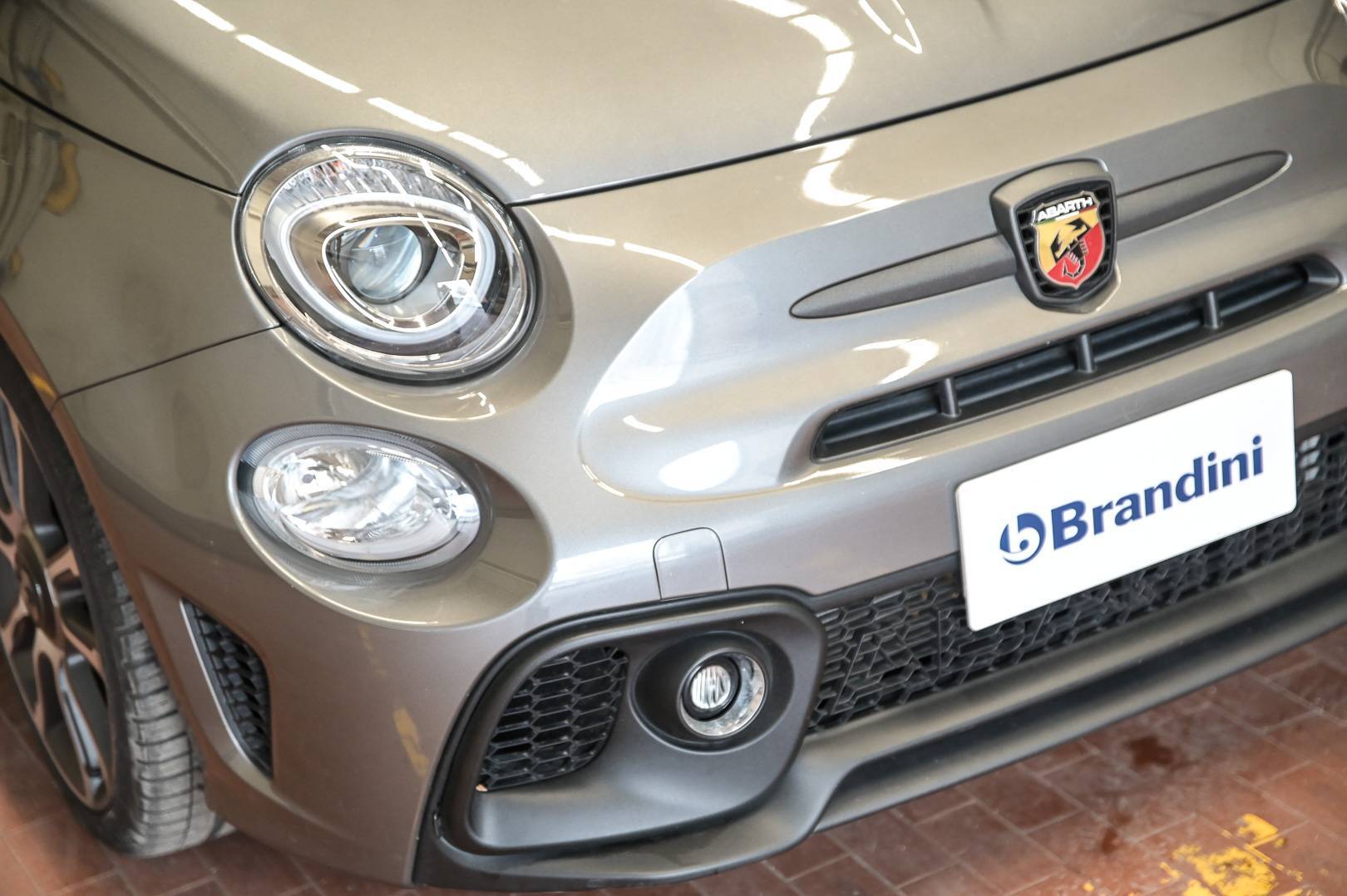 ABARTH 695C - Foto 9