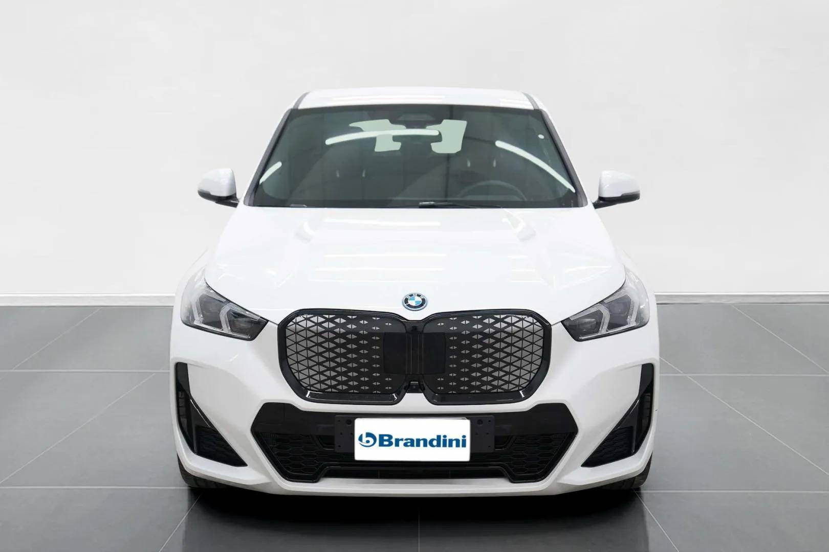 BMW iX1 - Foto 2