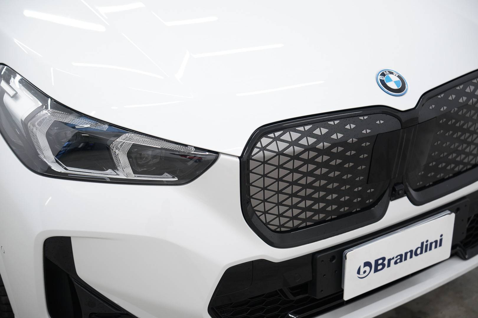 BMW iX1 - Foto 4