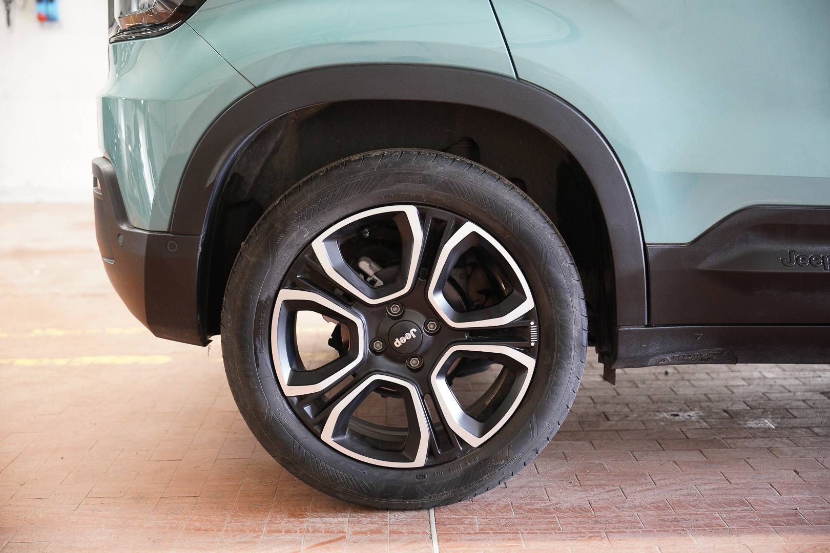 JEEP Avenger - Foto 7