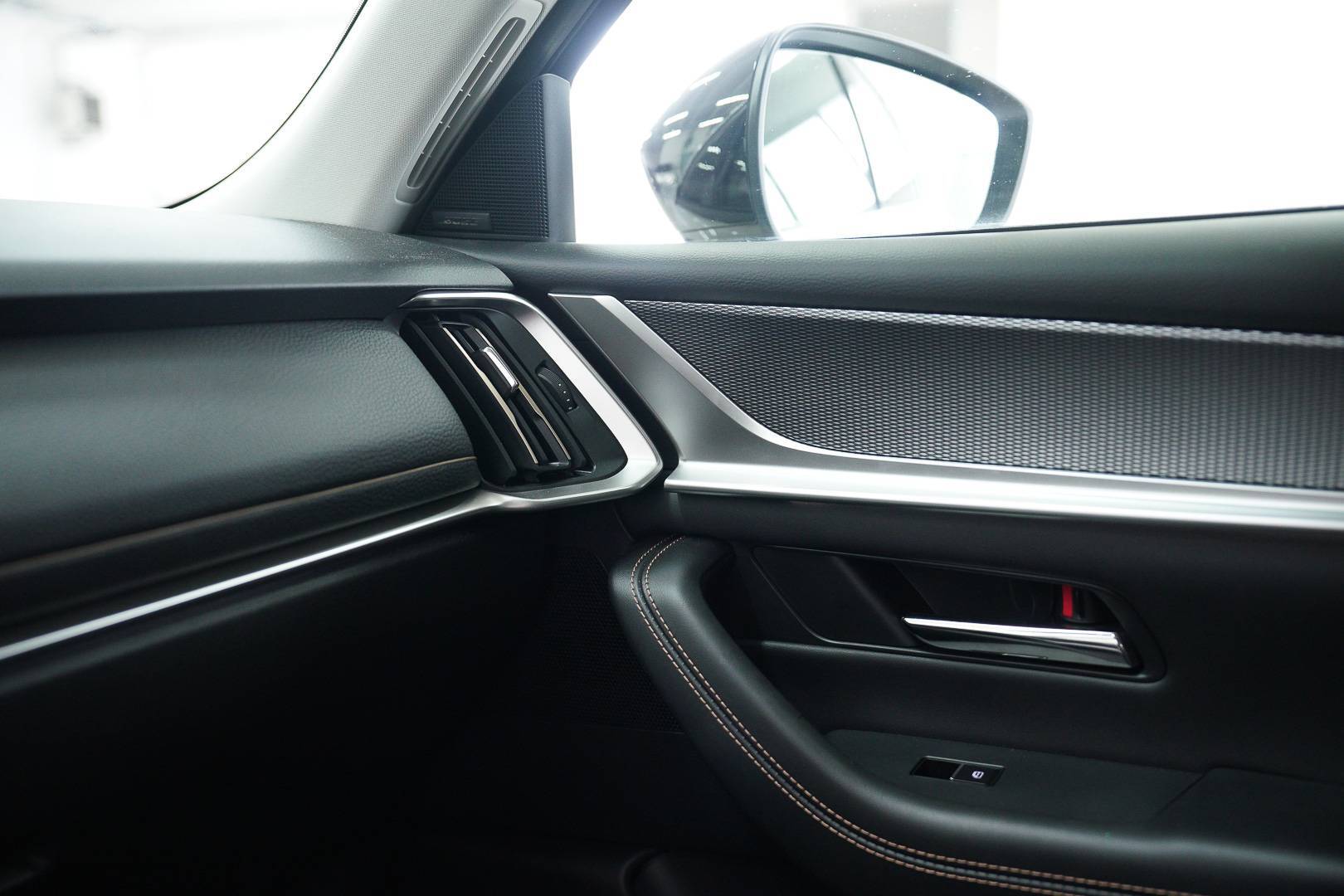 MAZDA CX-60 - Foto 22