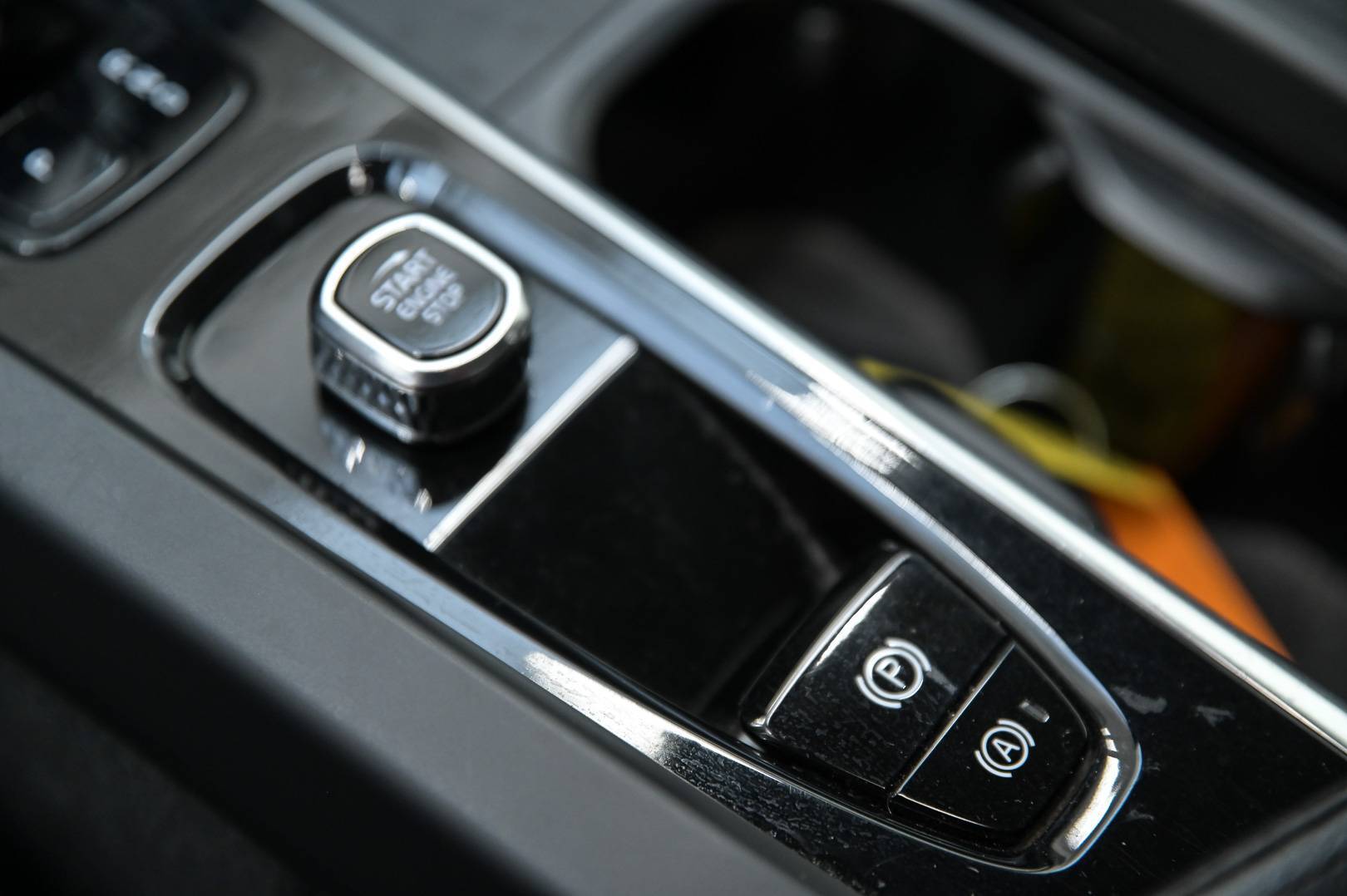 VOLVO XC60 - Foto 24