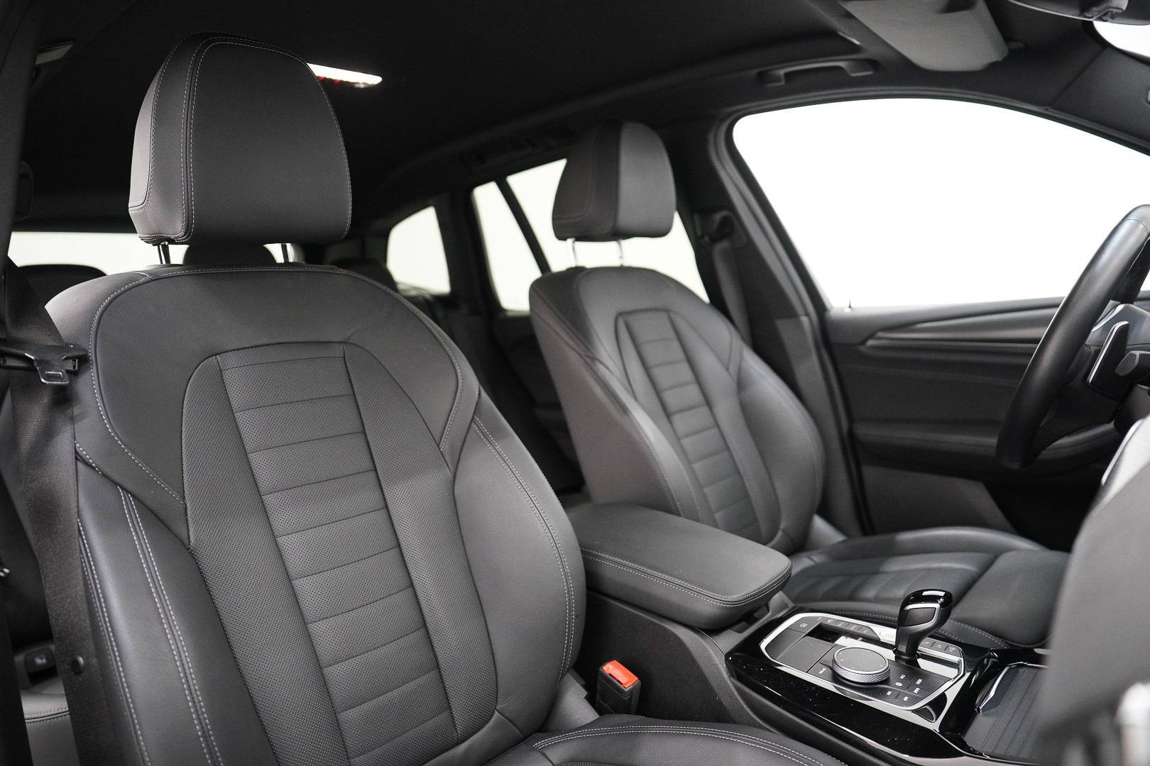 BMW X3 - Foto 24