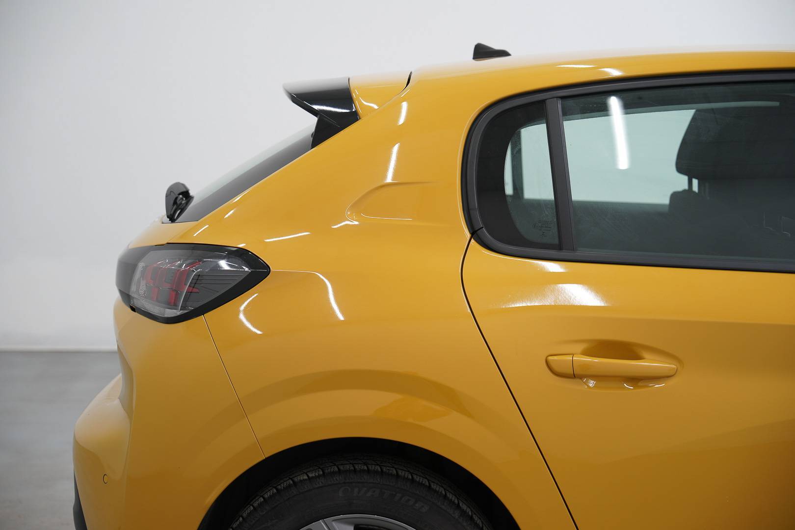 PEUGEOT 208 - Foto 6