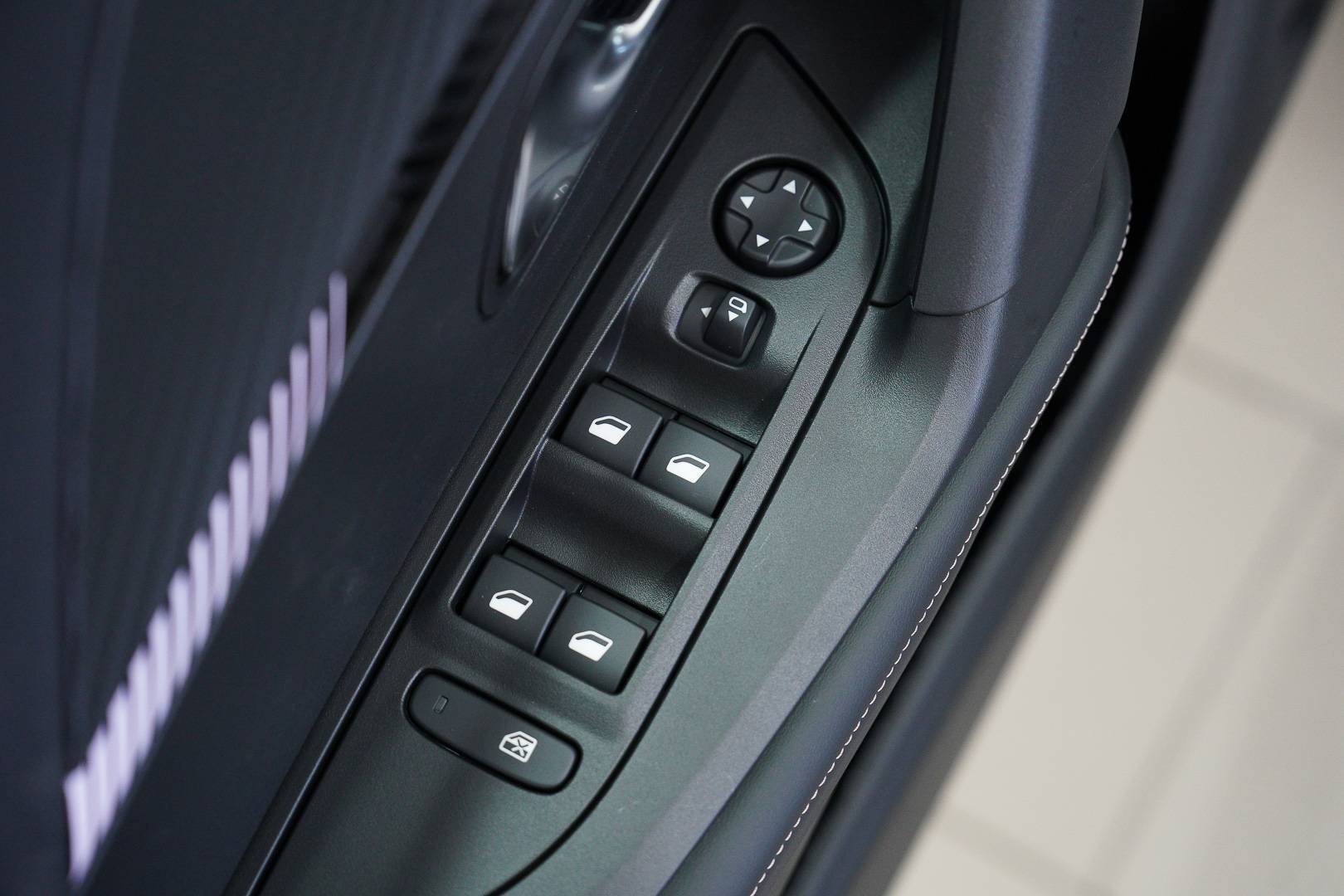 PEUGEOT 2008 - Foto 10