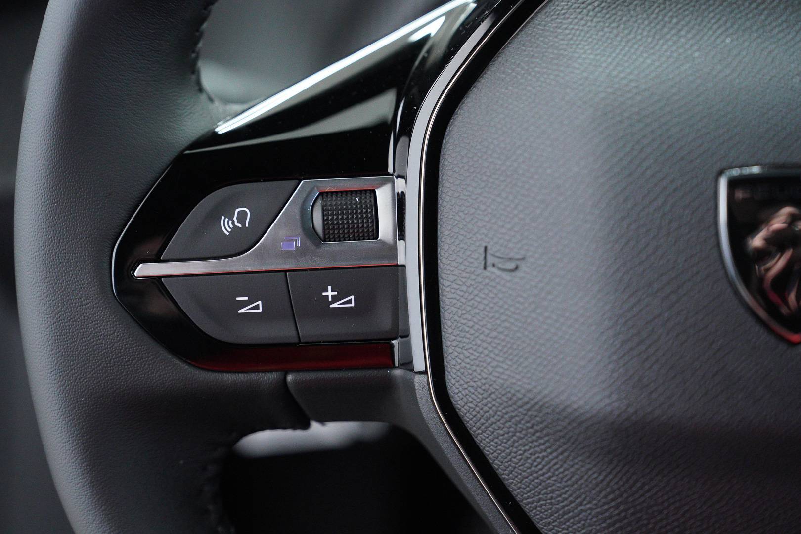 PEUGEOT 2008 - Foto 12