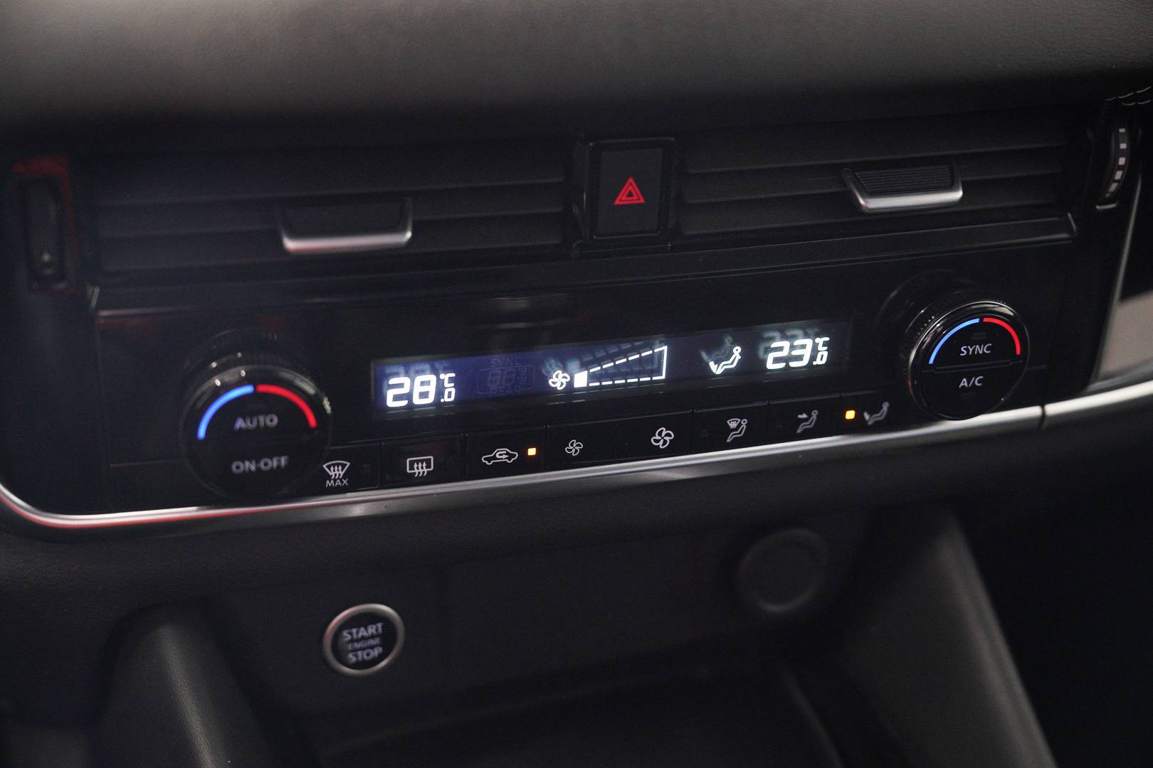 NISSAN Qashqai - Foto 17