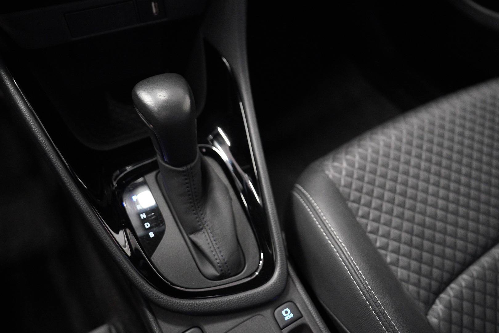 TOYOTA Yaris - Foto 19