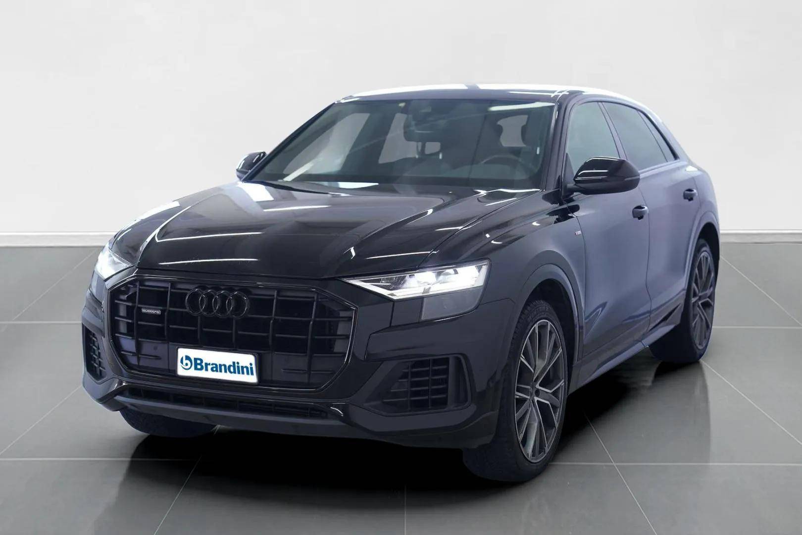 AUDI Q8 - Foto 1