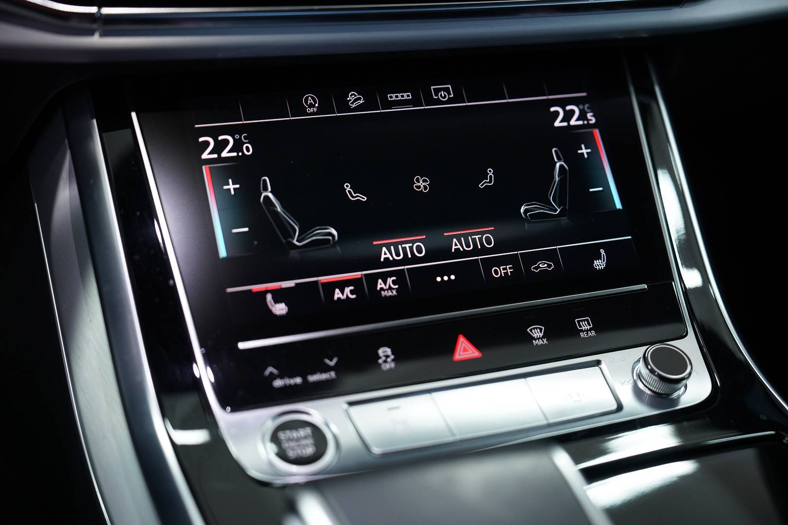 AUDI Q8 - Foto 19