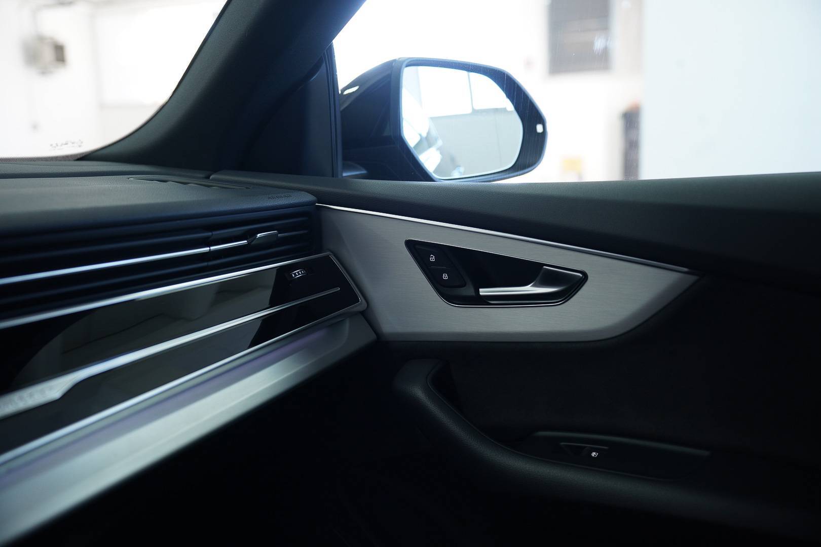 AUDI Q8 - Foto 22