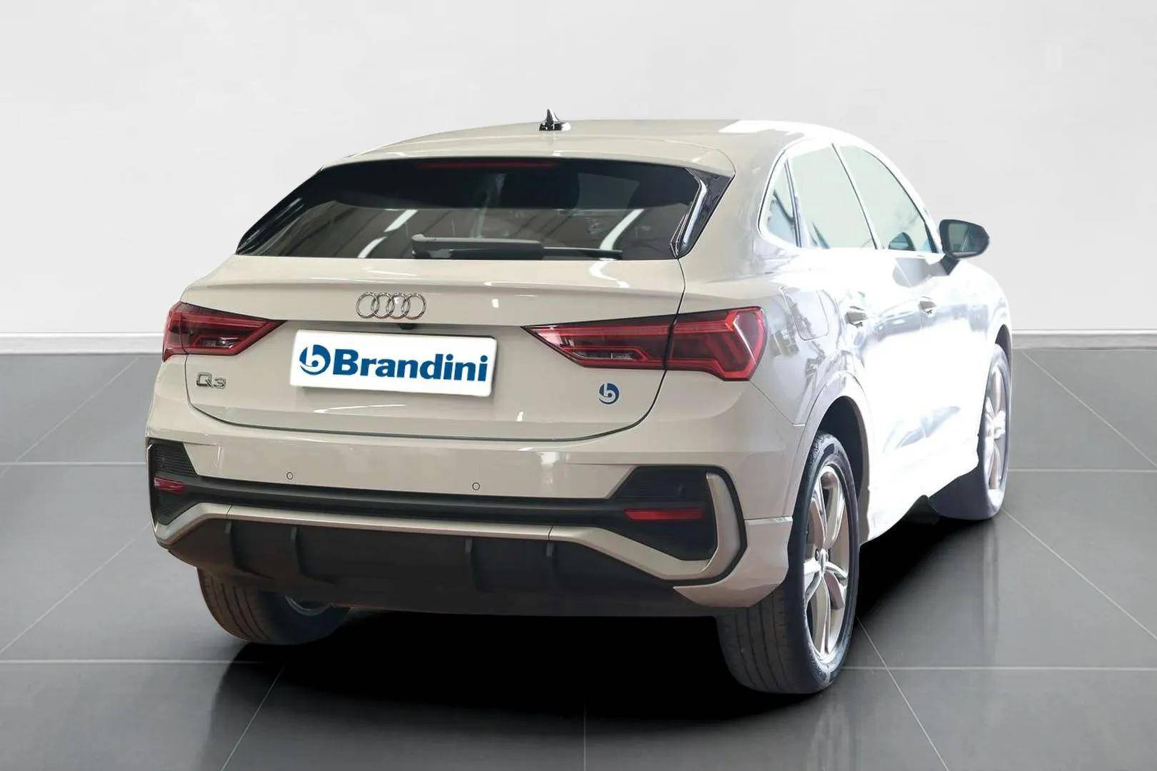 AUDI Q3 - Foto 4