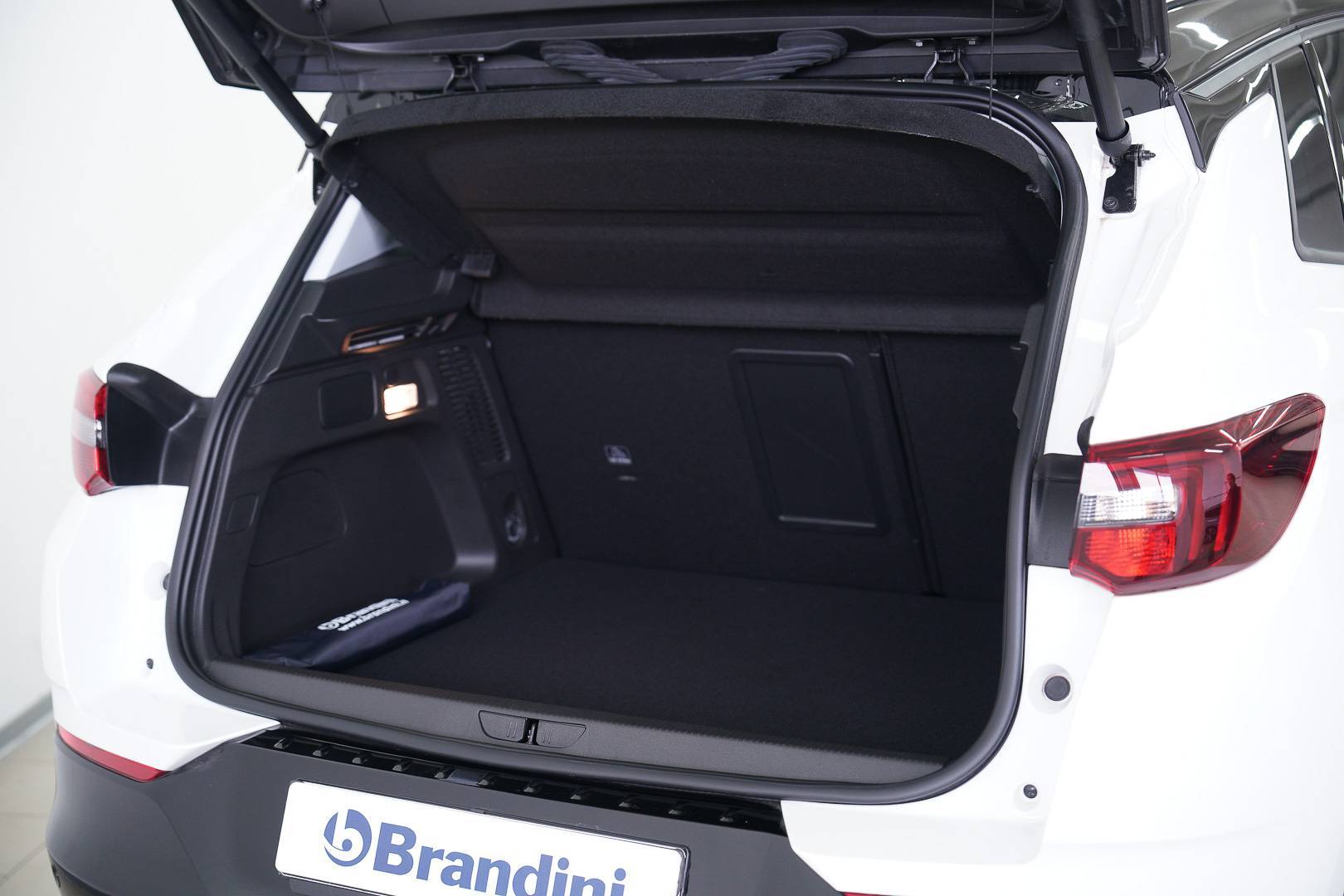OPEL Grandland - Foto 9