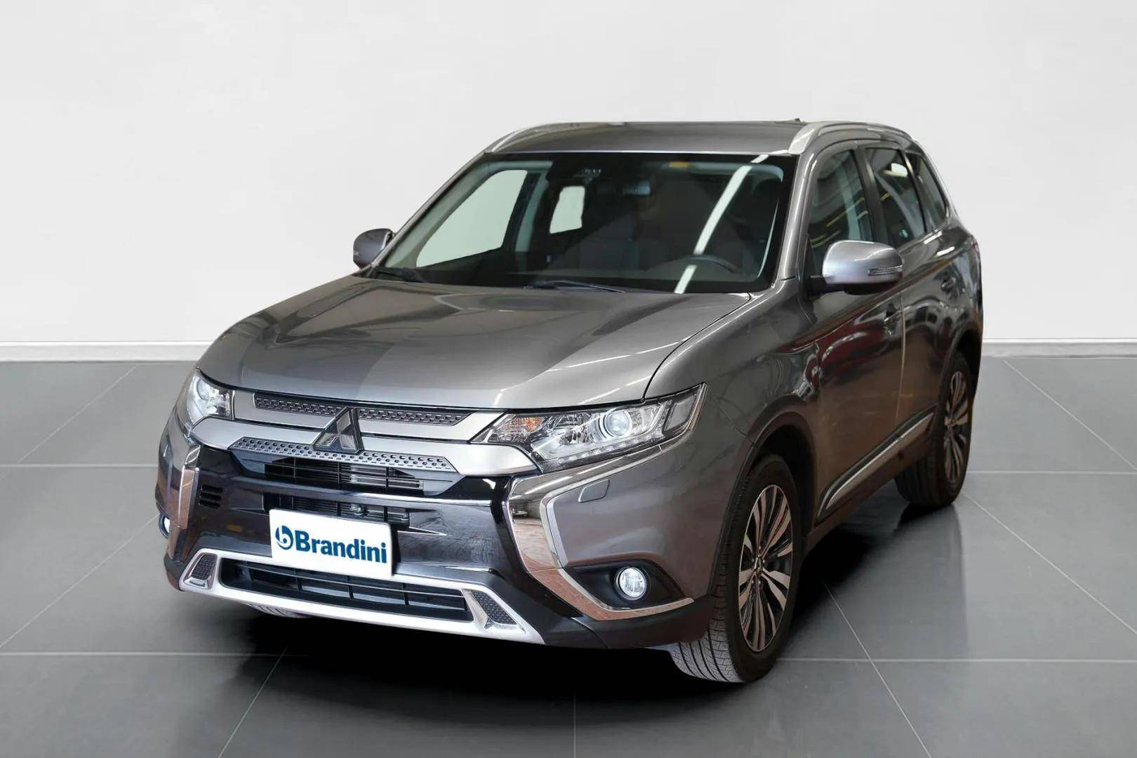 MITSUBISHI Outlander - Foto 1