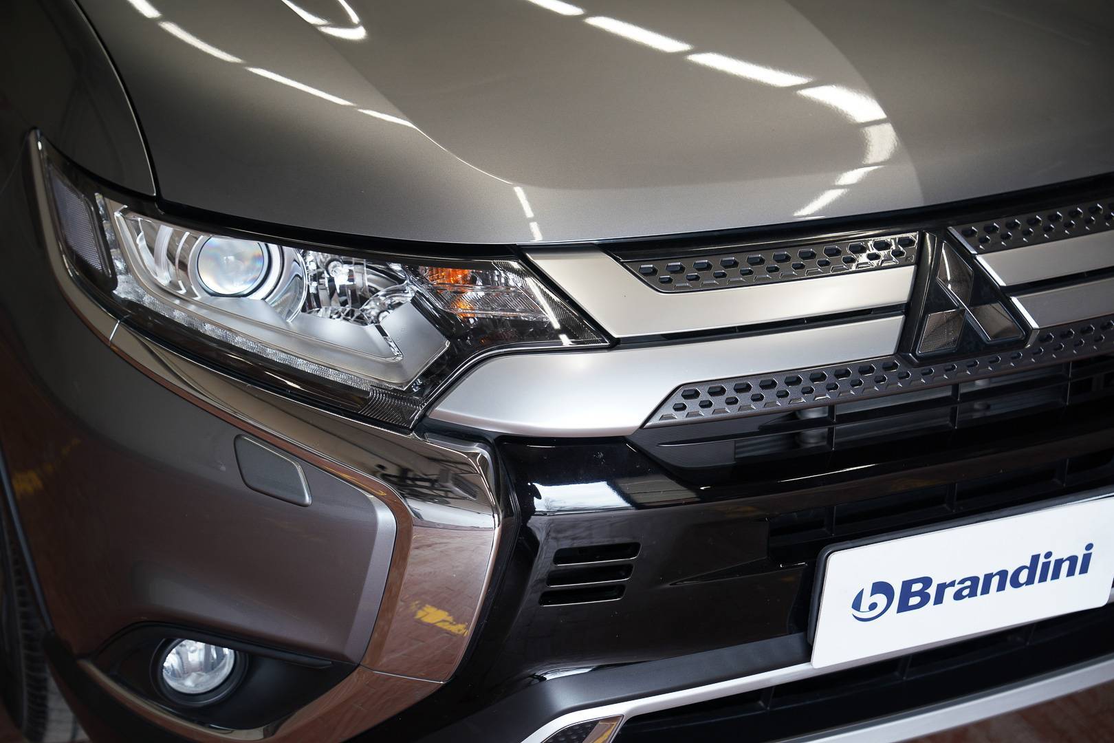 MITSUBISHI Outlander - Foto 4