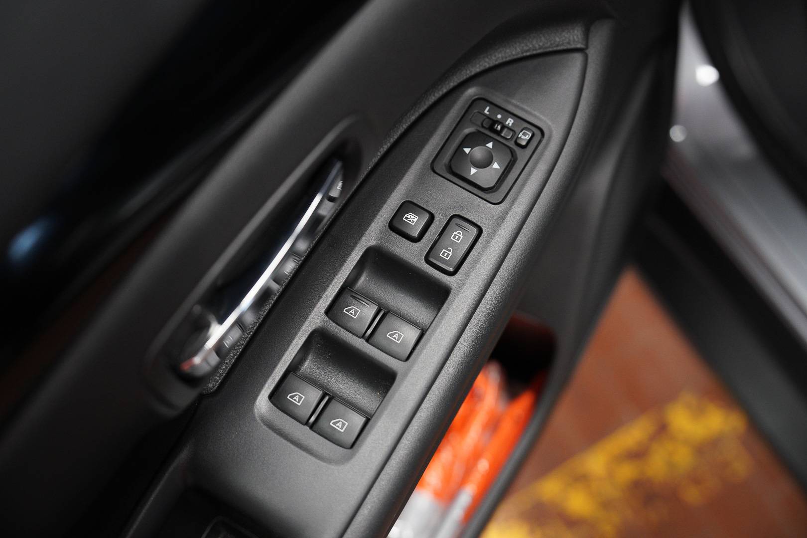 MITSUBISHI Outlander - Foto 10