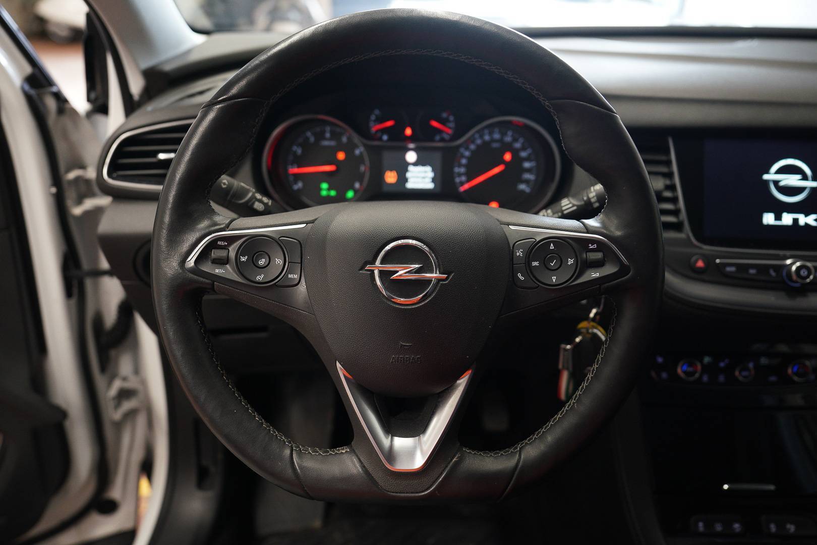 OPEL Grandland X - Foto 11