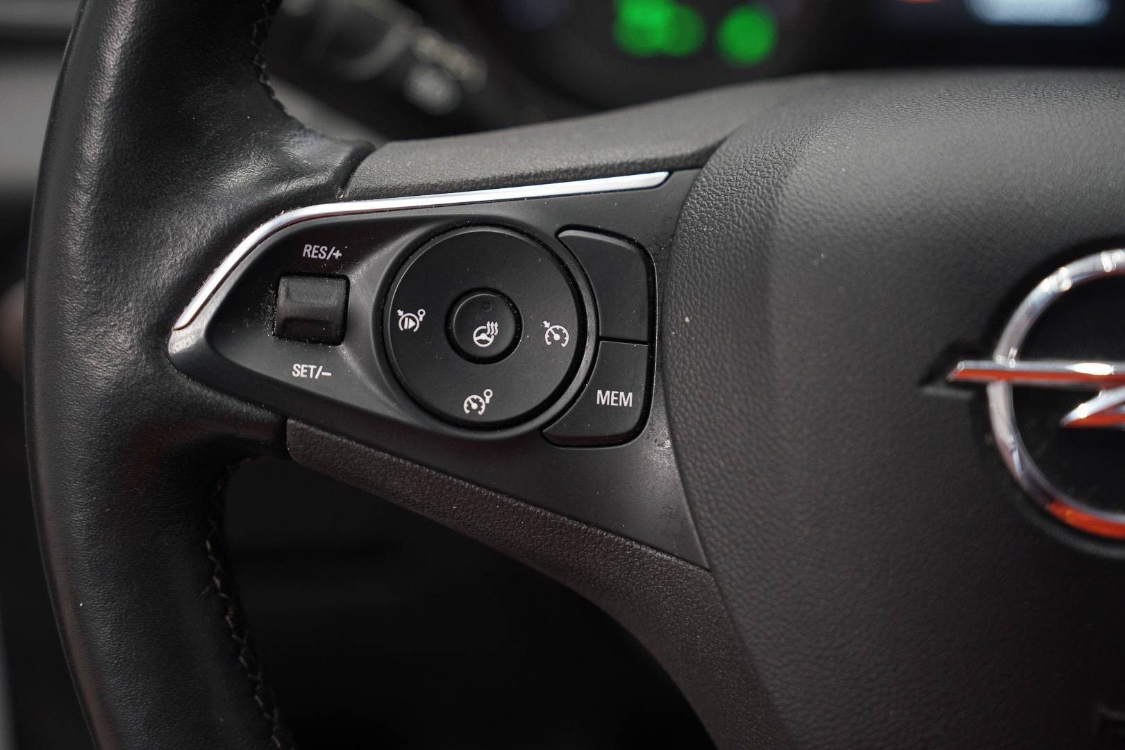 OPEL Grandland X - Foto 12