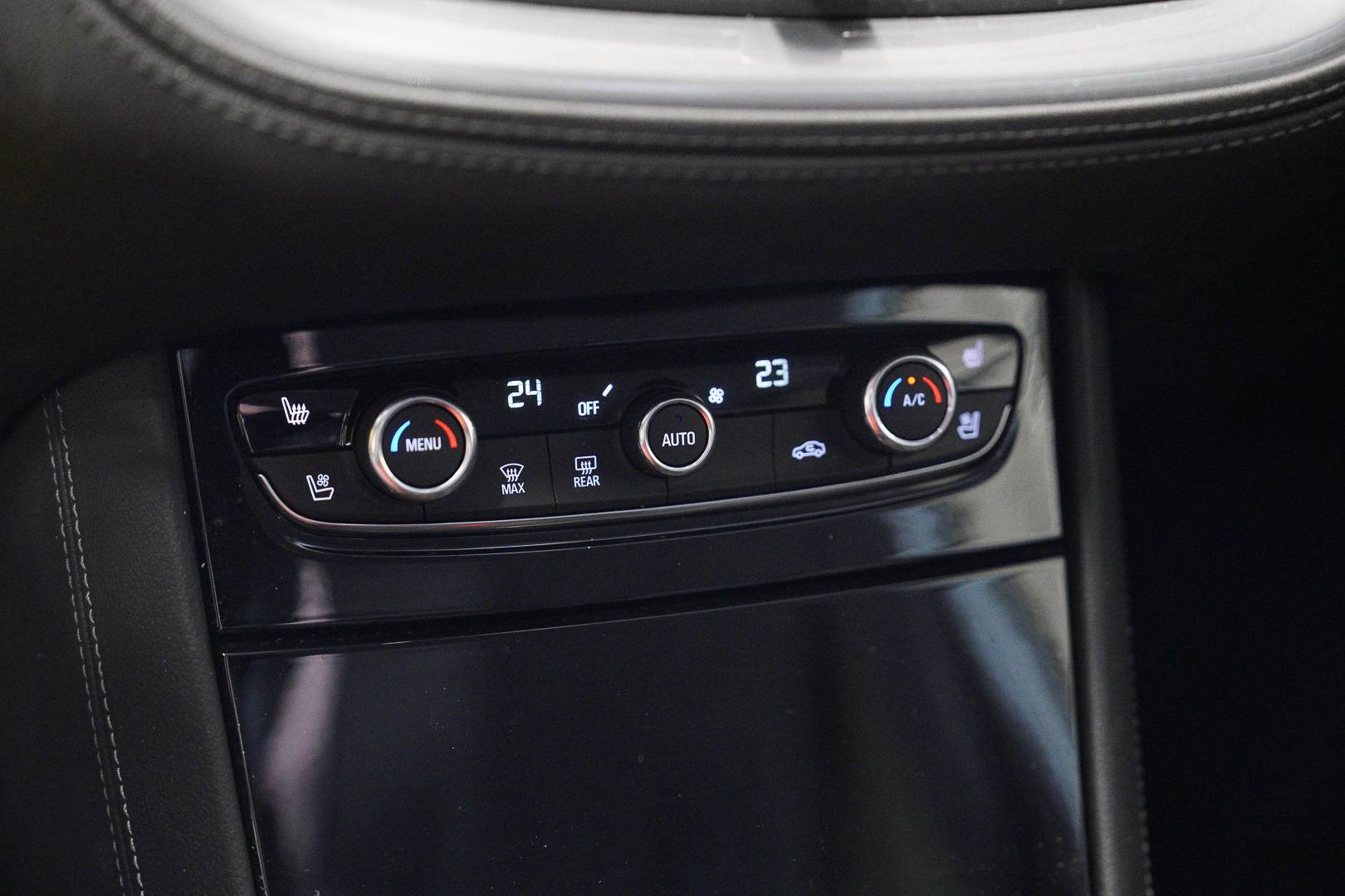 OPEL Grandland X - Foto 17