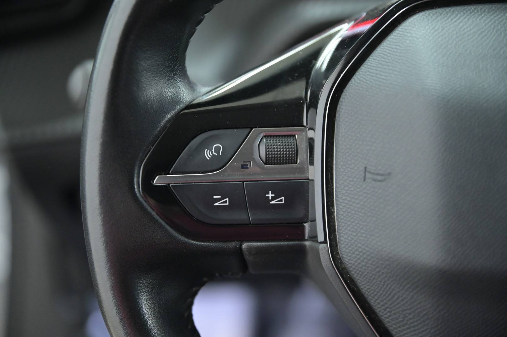 PEUGEOT 2008 - Foto 15