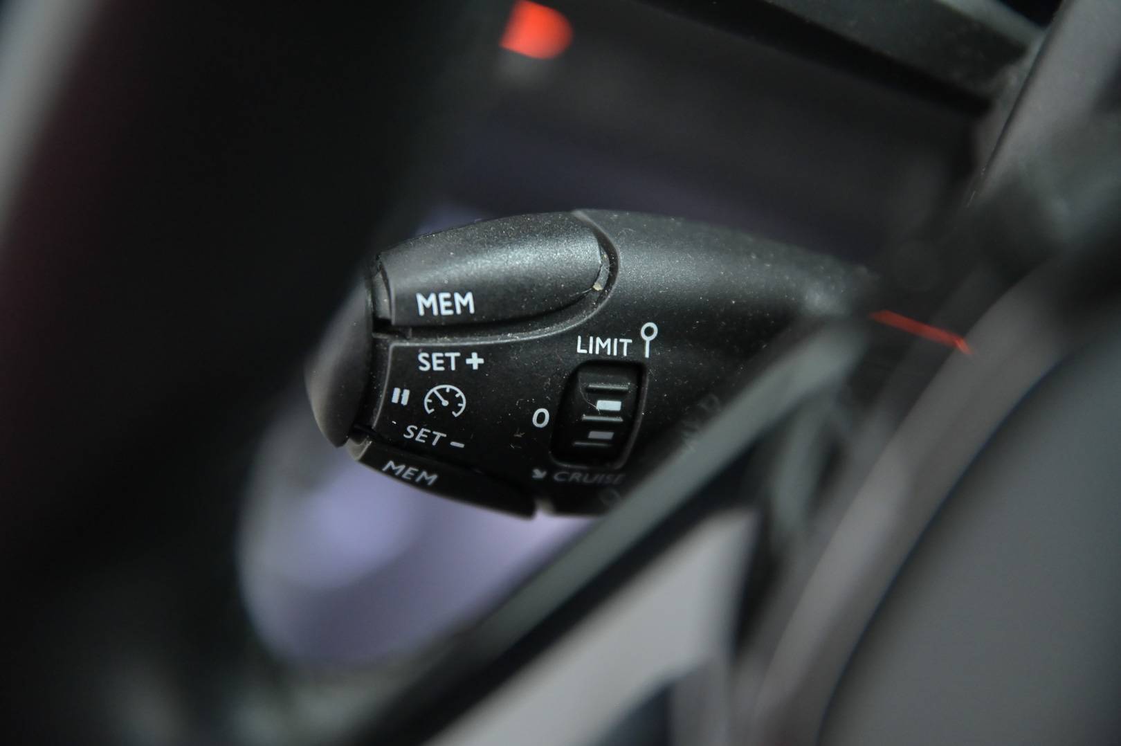PEUGEOT 2008 - Foto 18
