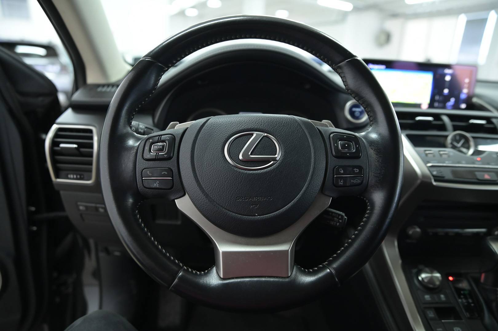 LEXUS NX - Foto 13