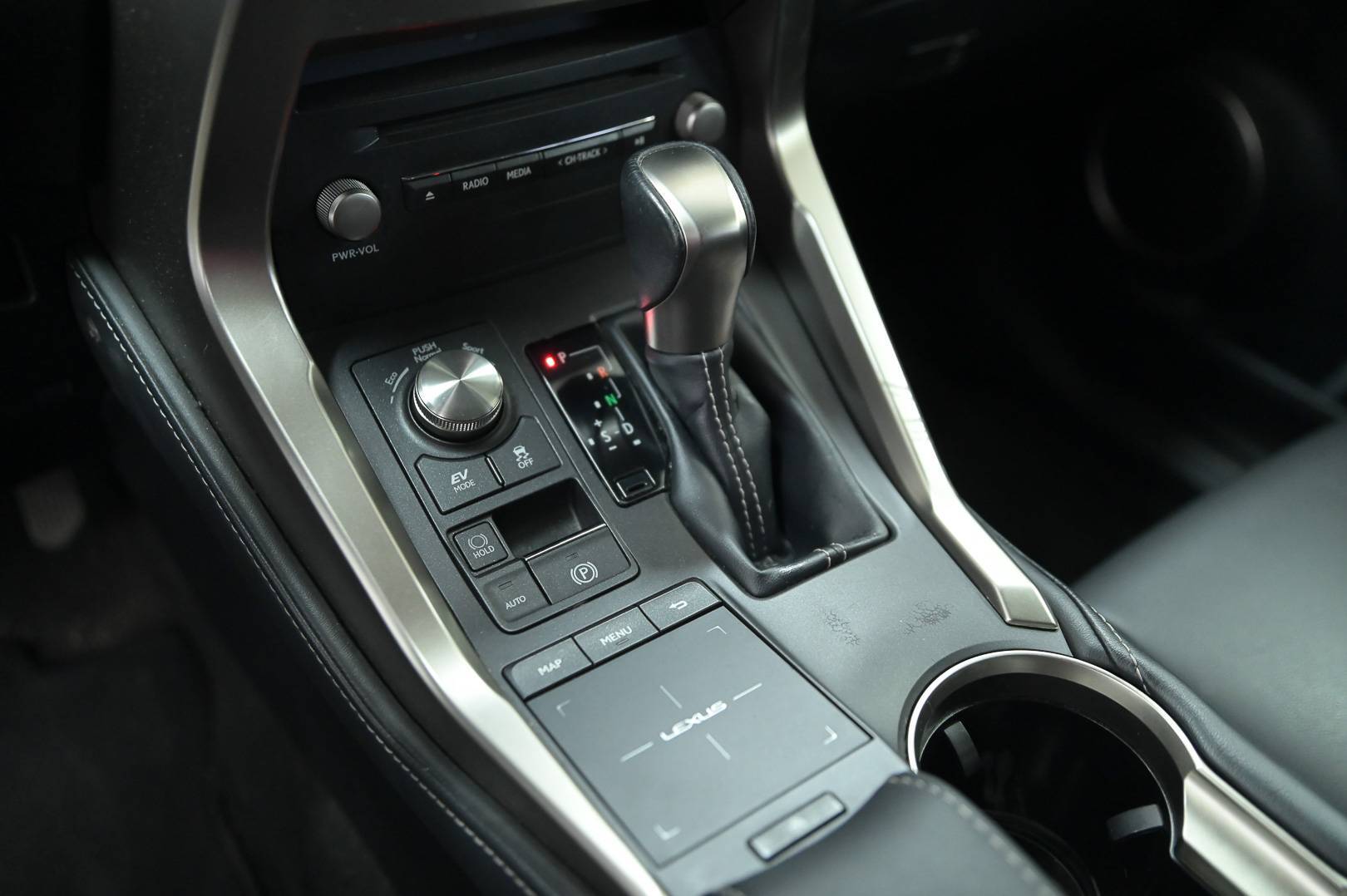 LEXUS NX - Foto 20