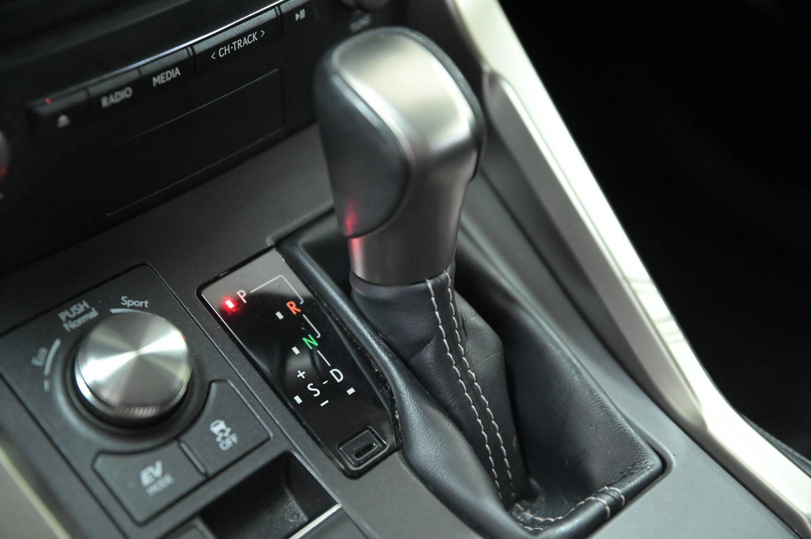 LEXUS NX - Foto 23