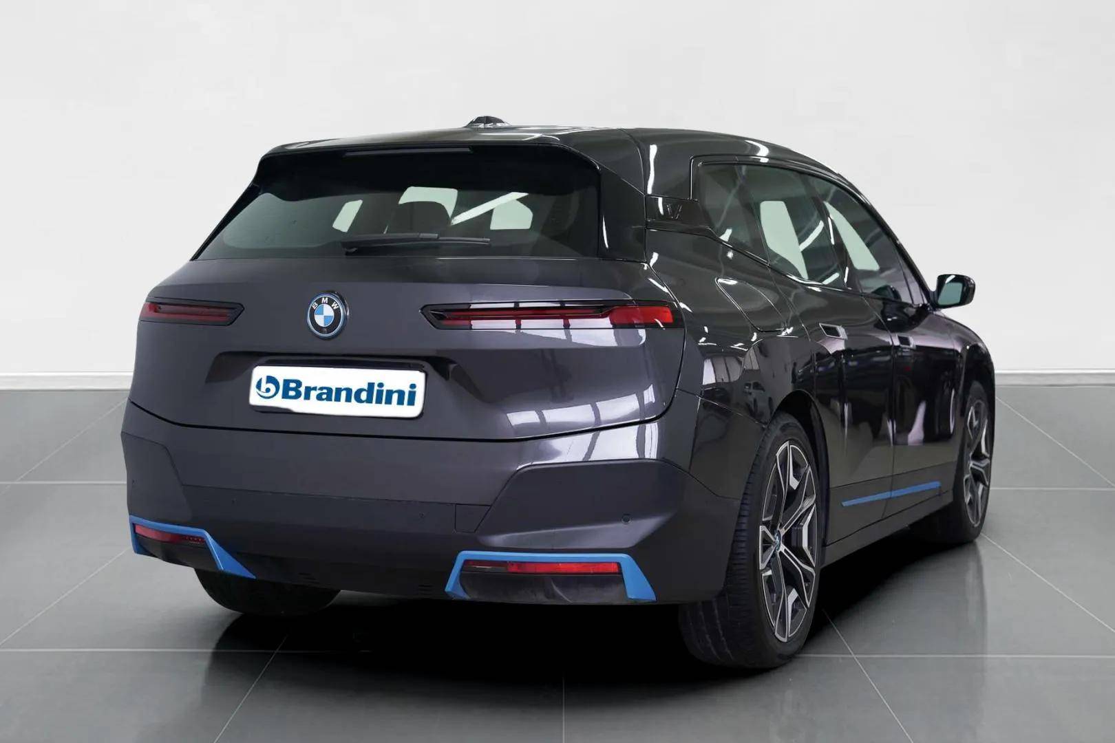 BMW iX - Foto 8