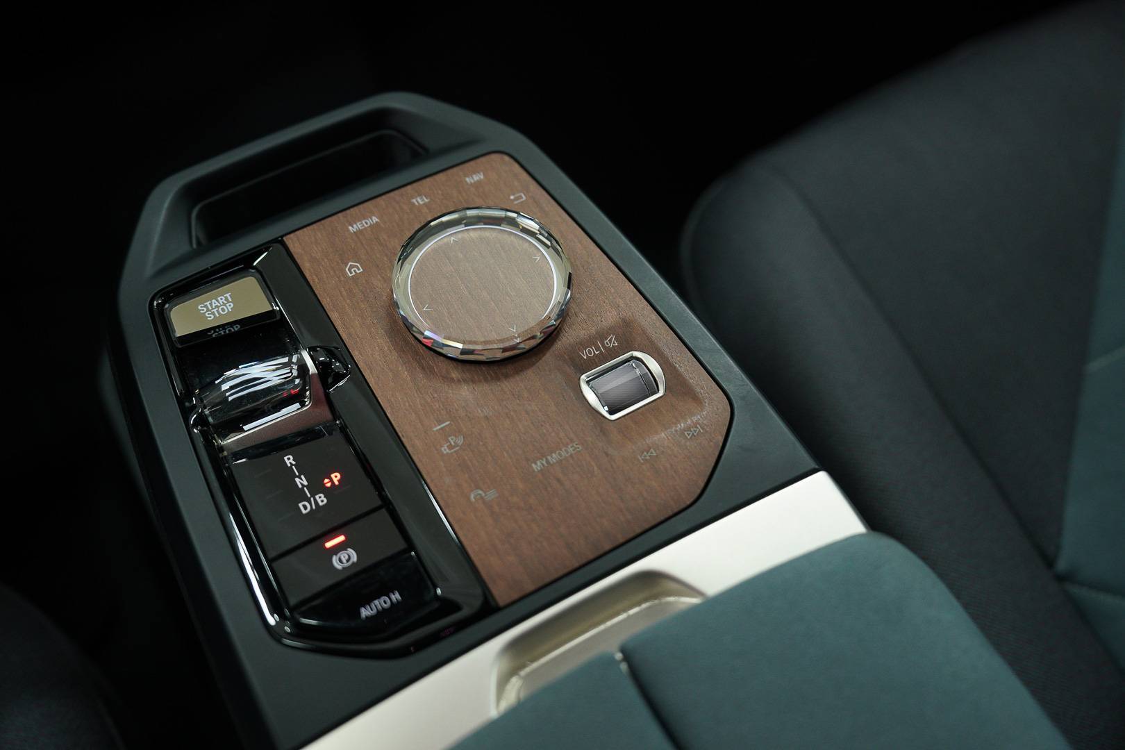 BMW iX - Foto 17