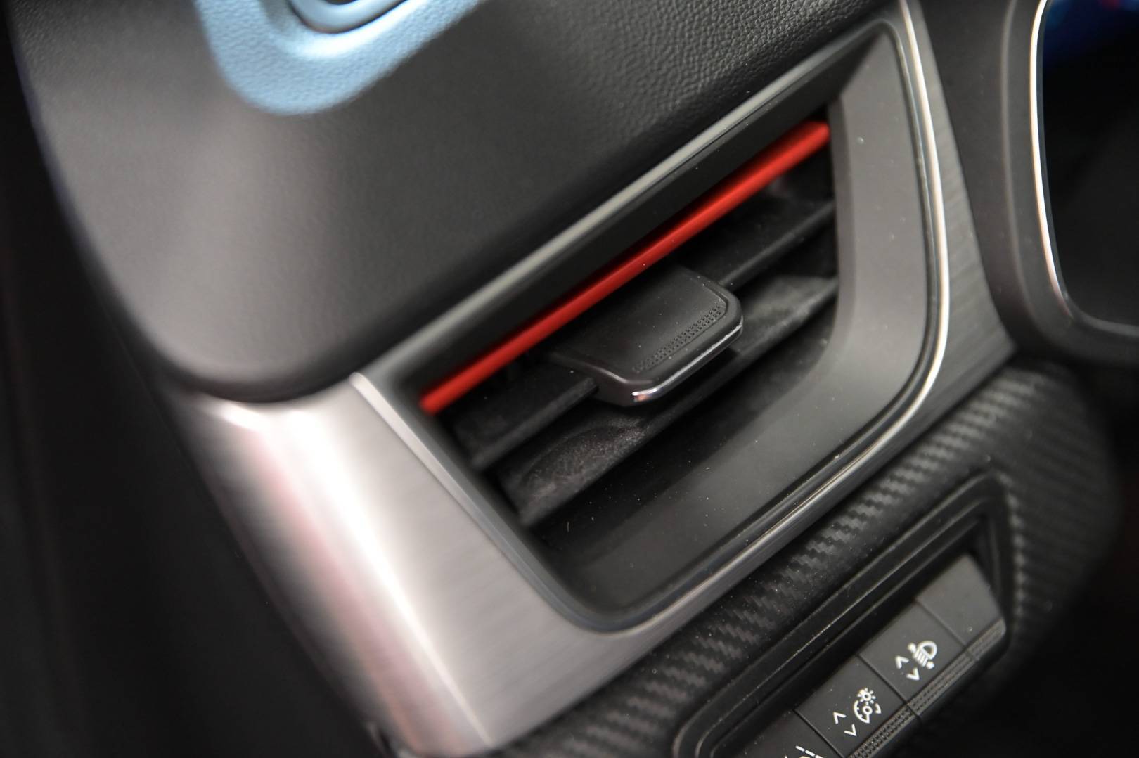 RENAULT Captur - Foto 12