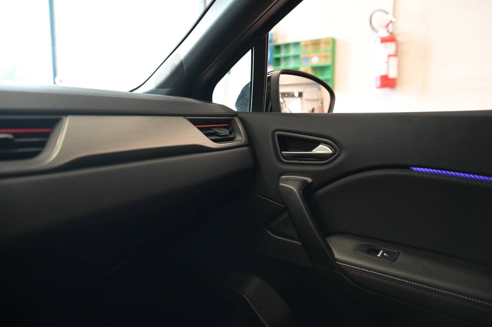 RENAULT Captur - Foto 24