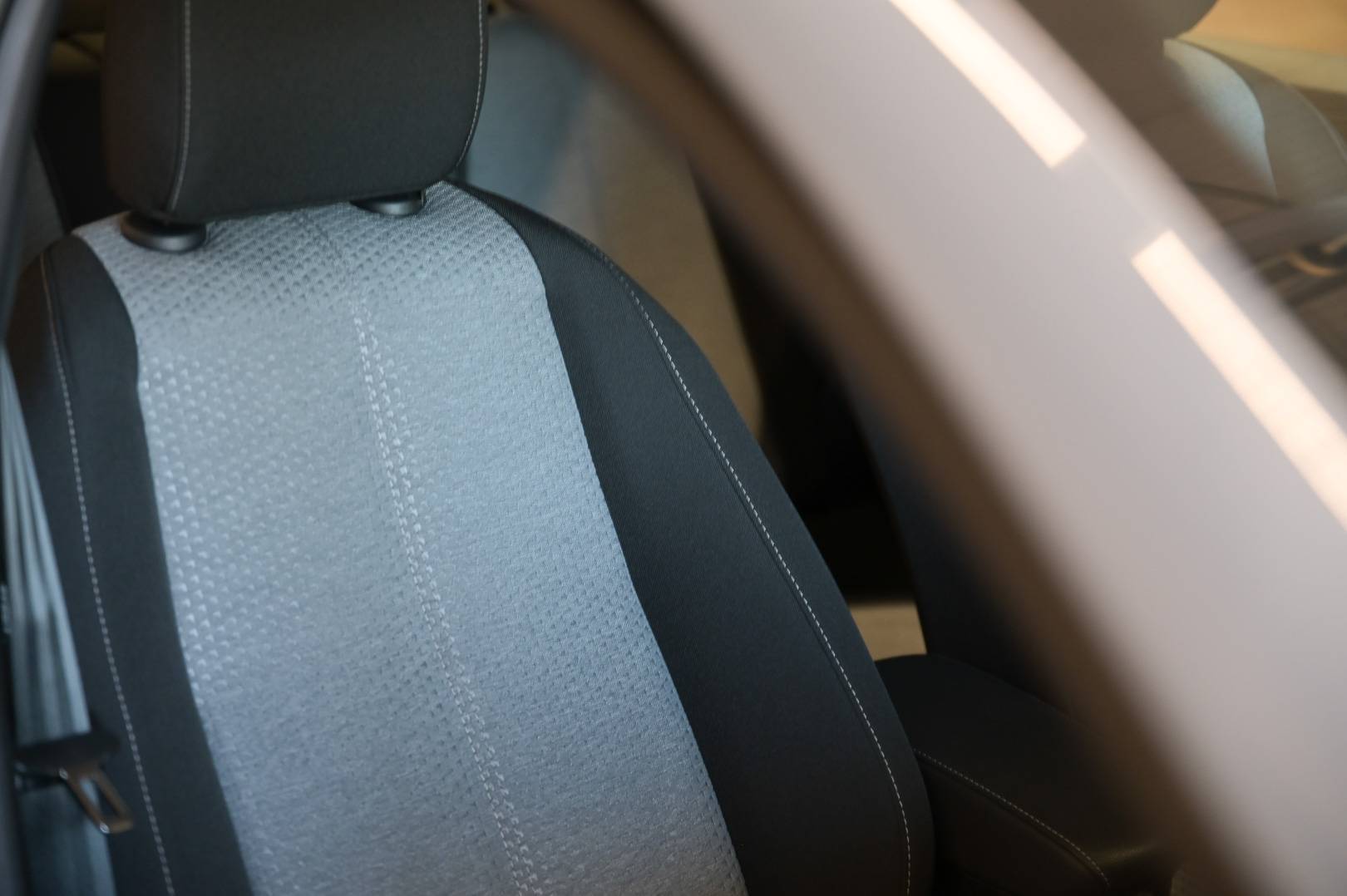 OPEL Corsa - Foto 27