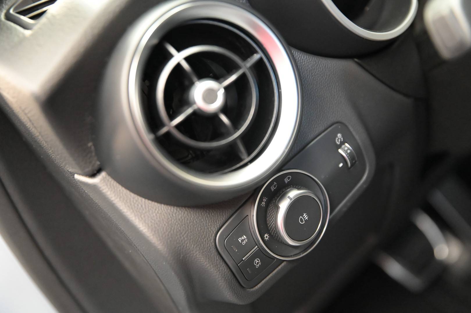 ALFA ROMEO Stelvio Stelvio 2.2 t Sprint Q4 210cv auto usata in pronta consegna - Brandini