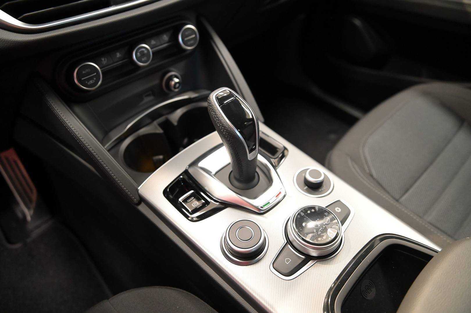 ALFA ROMEO Stelvio Stelvio 2.2 t Sprint Q4 210cv auto usata in pronta consegna - Brandini