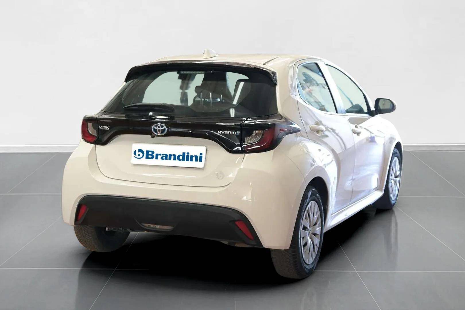 TOYOTA Yaris - Foto 4