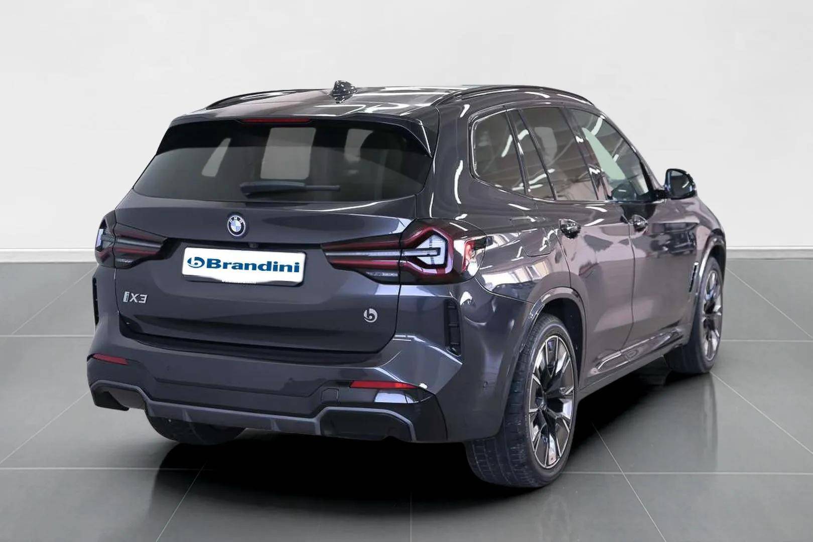 BMW iX3 - Foto 4