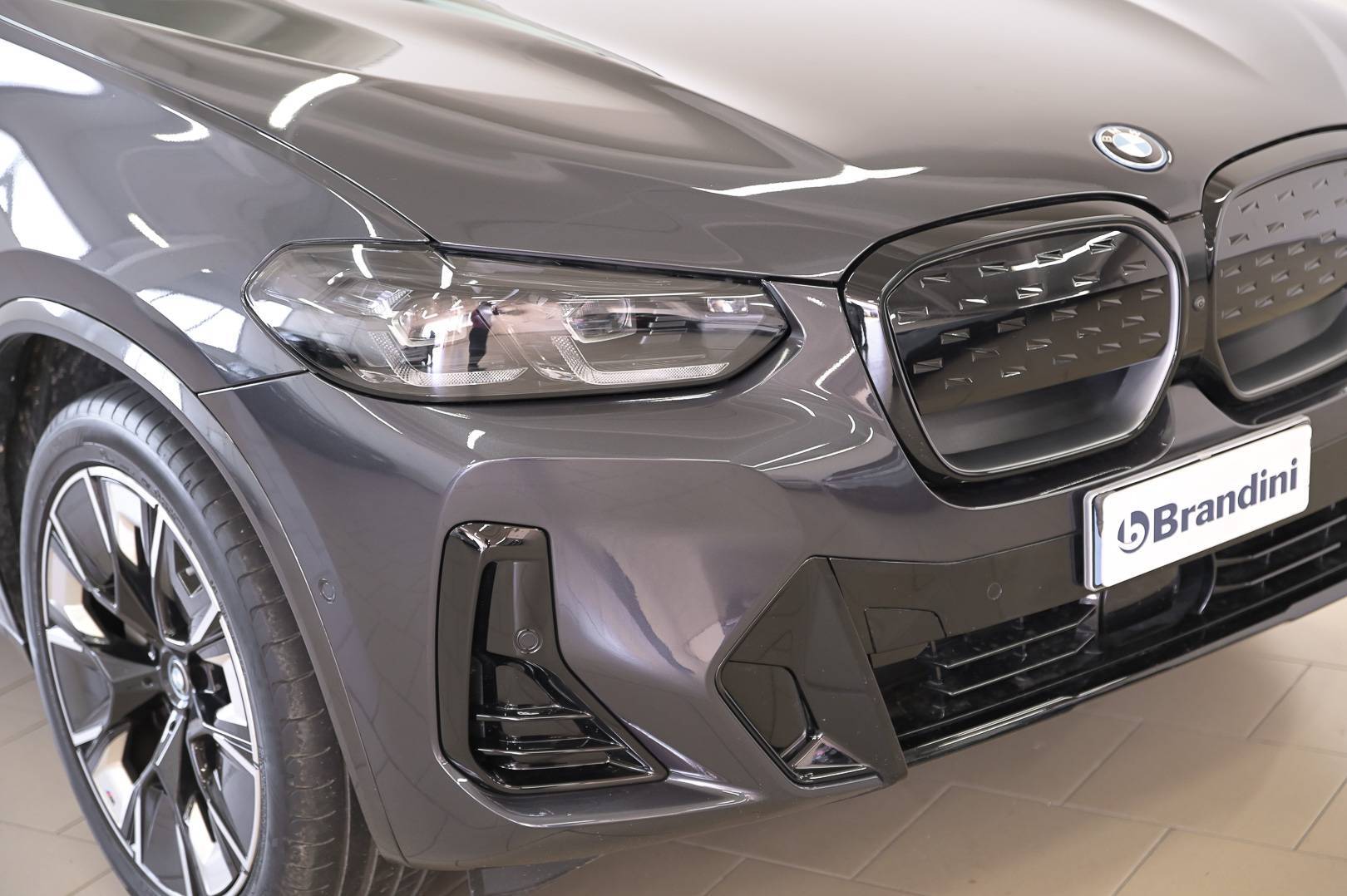 BMW iX3 - Foto 9